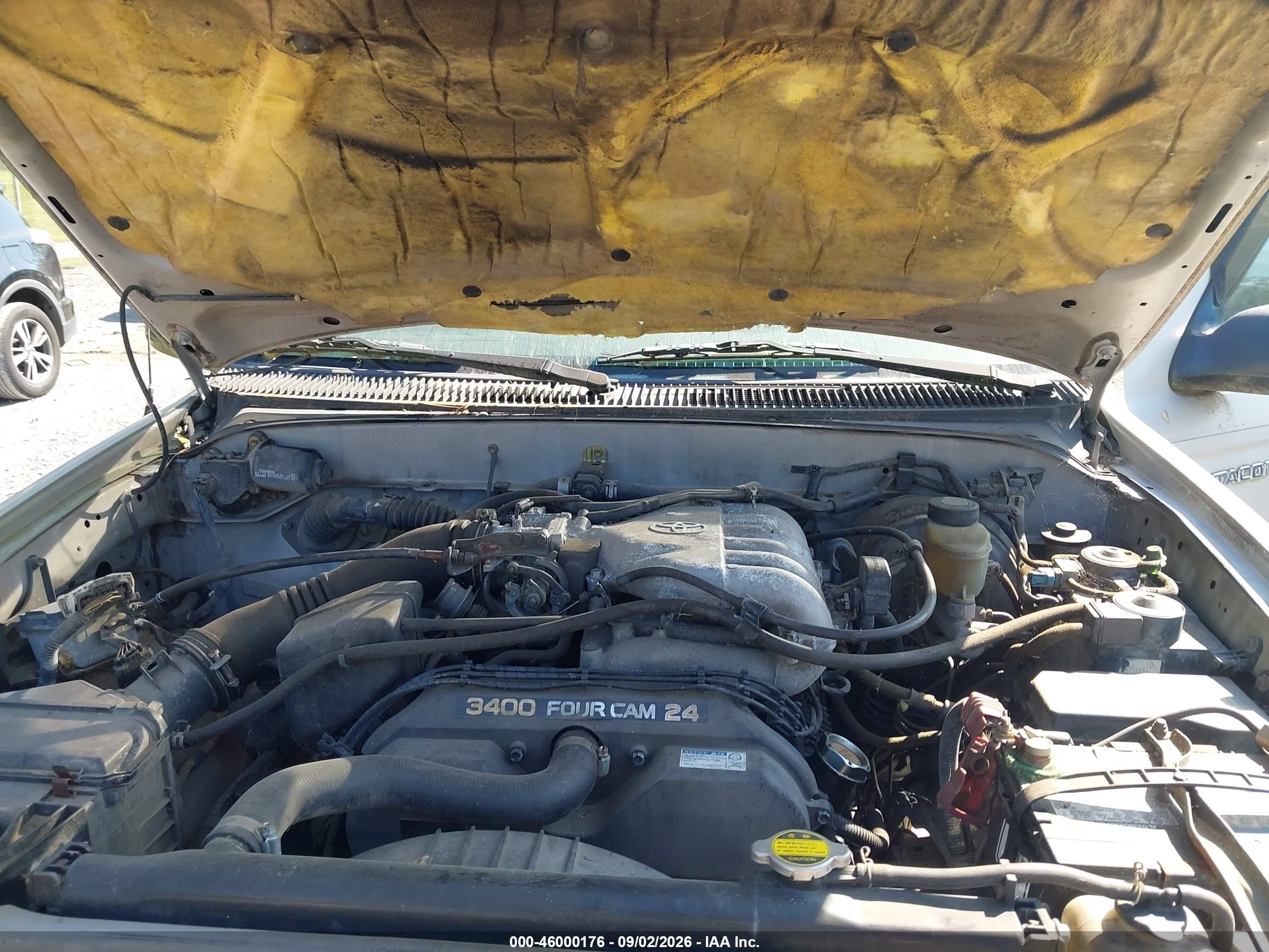 2000 Toyota Tacoma Base V6 Серебряный vin: 4TAWN72N2YZ636547
