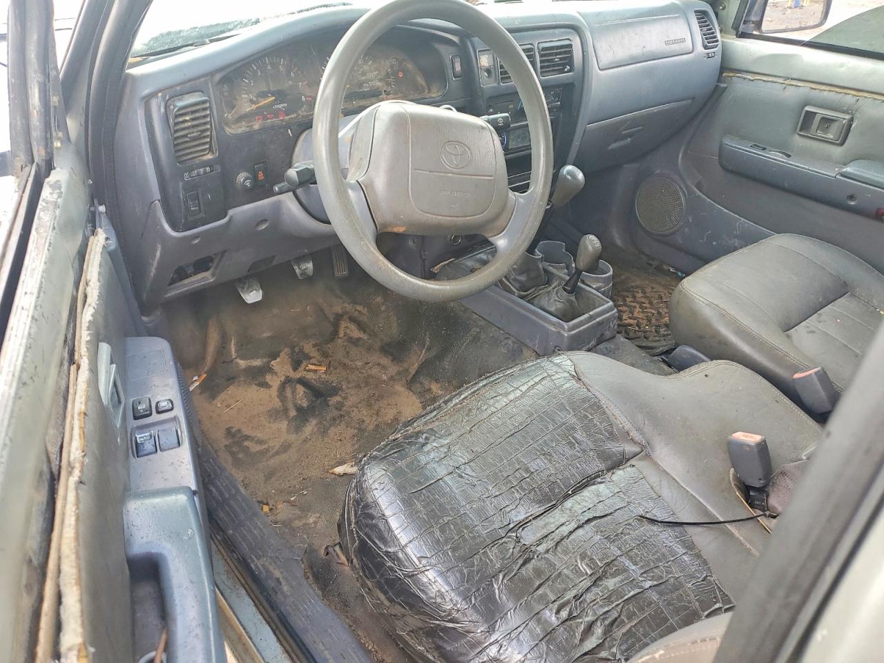 2000 Toyota Tacoma Xtracab Silver vin: 4TAWN72N2YZ661920