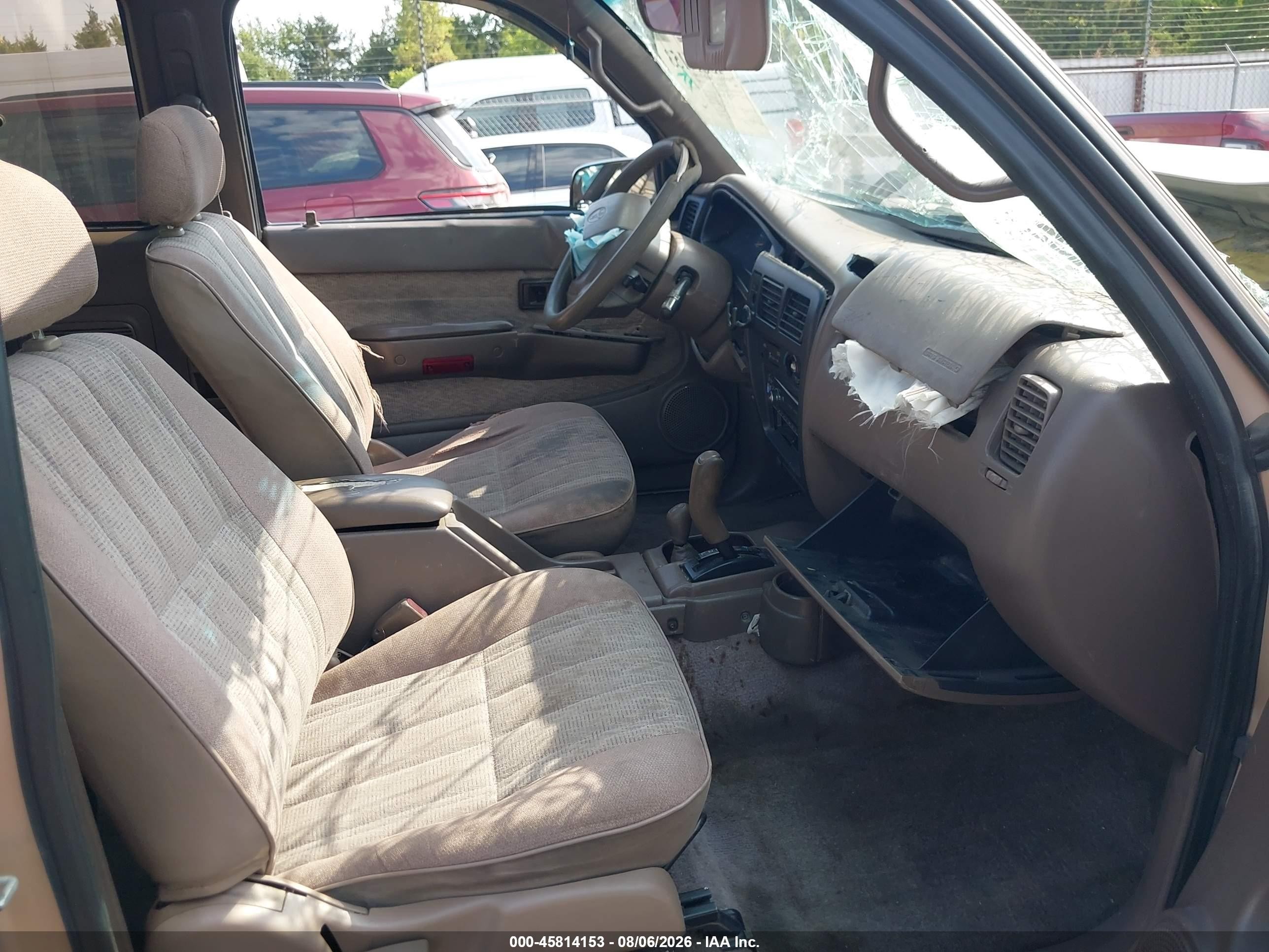 1998 Toyota Tacoma Base V6 Gold vin: 4TAWN72N3WZ135812