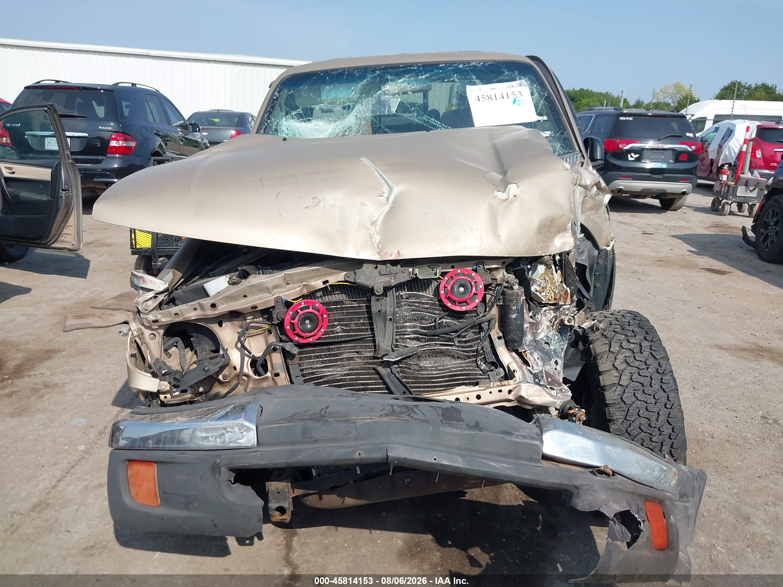 1998 Toyota Tacoma Base V6 Gold vin: 4TAWN72N3WZ135812