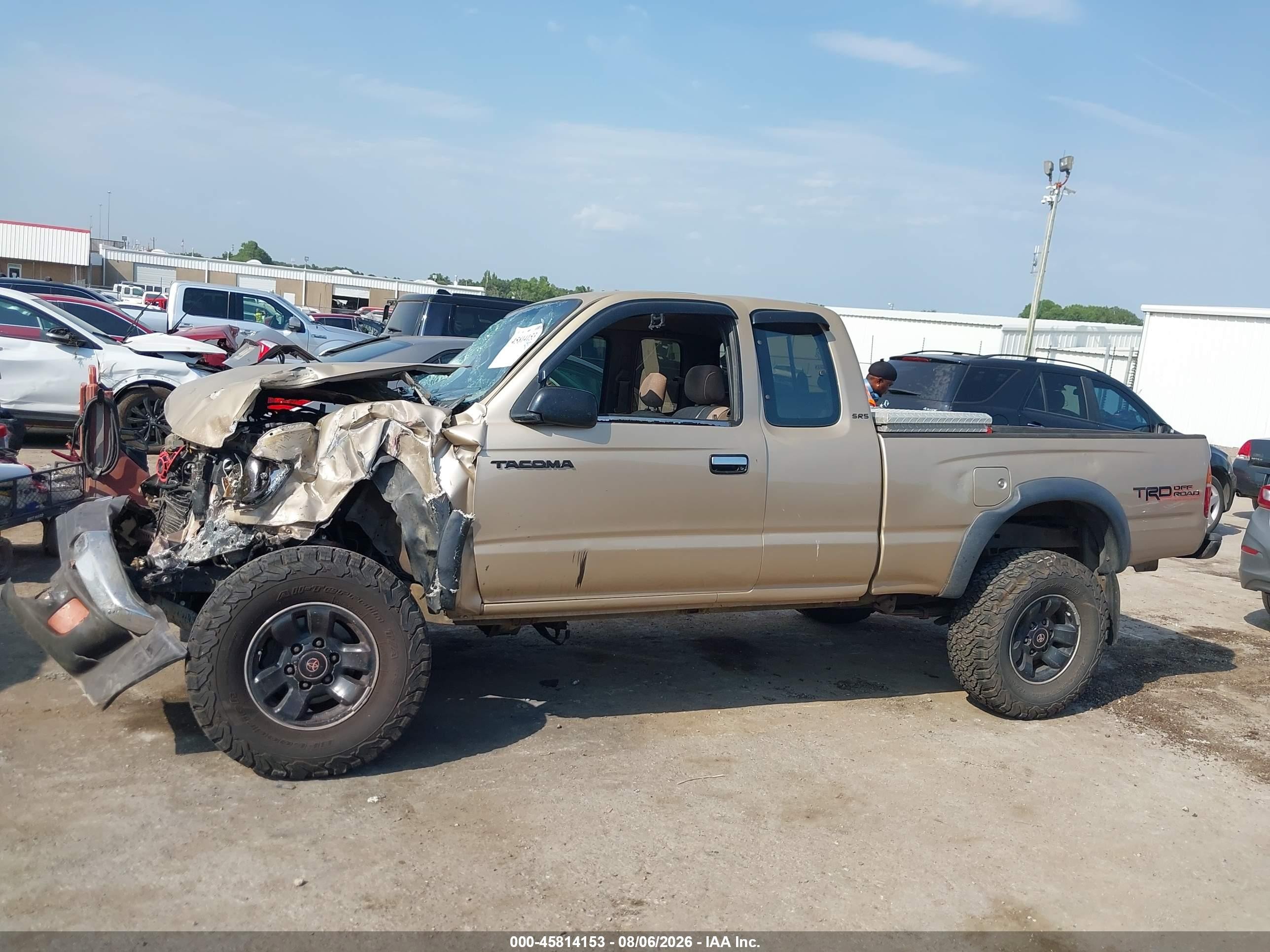 1998 Toyota Tacoma Base V6 Gold vin: 4TAWN72N3WZ135812