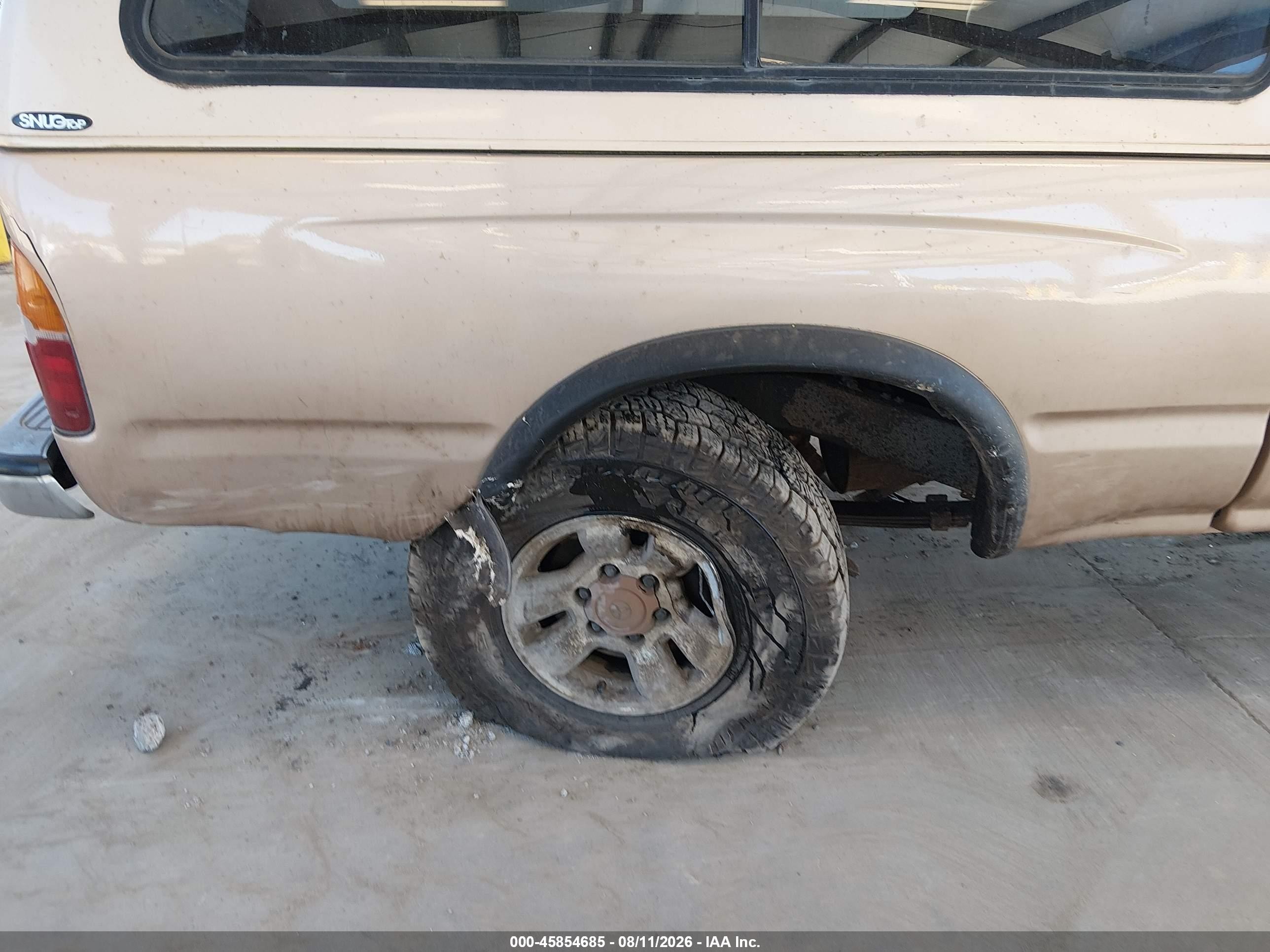 1999 Toyota Tacoma   Gold vin: 4TAWN72N3XZ465015