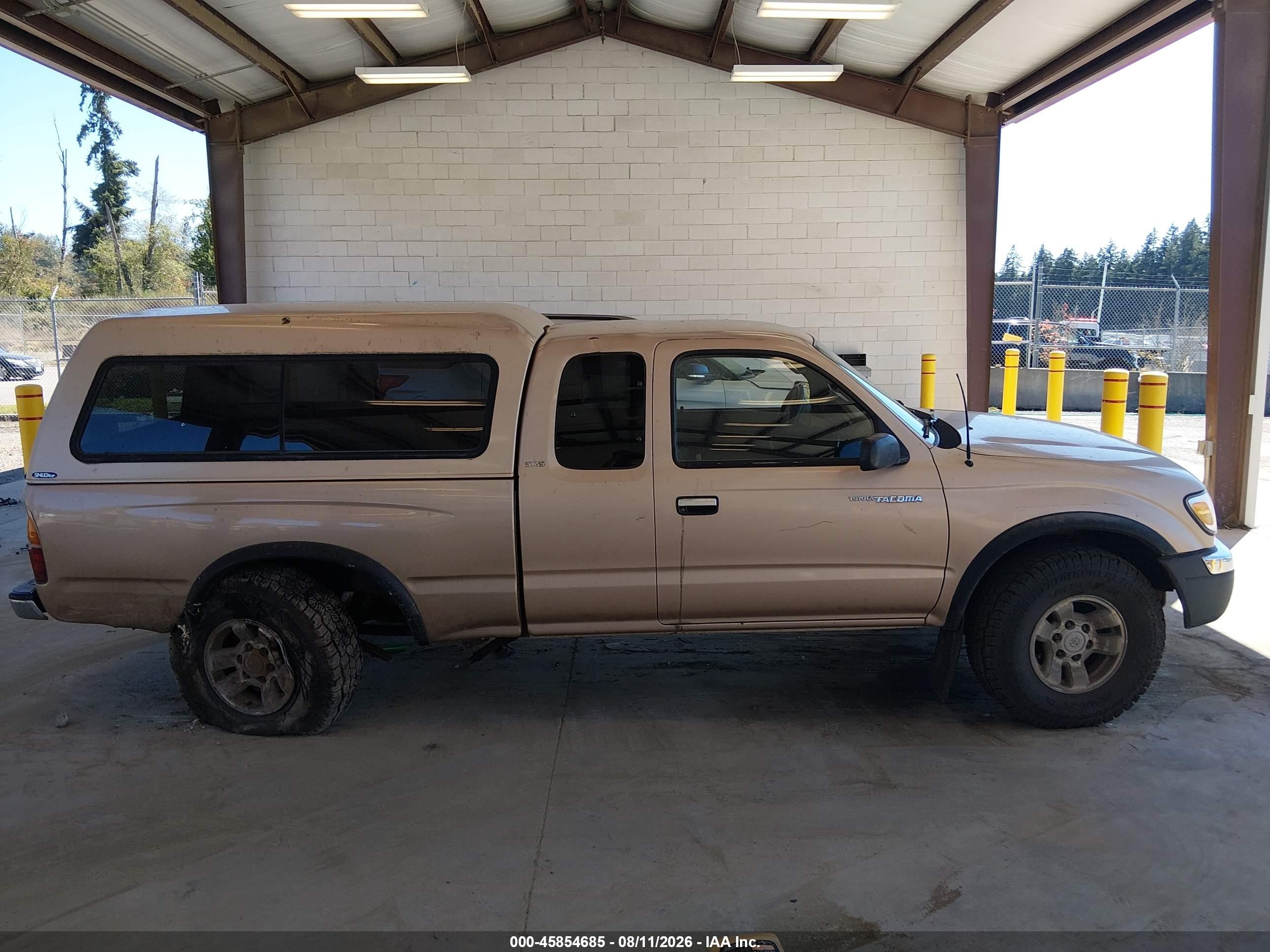 1999 Toyota Tacoma   Gold vin: 4TAWN72N3XZ465015