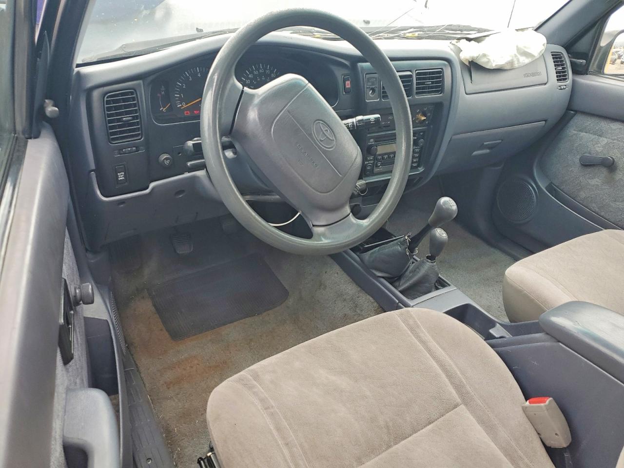 2000 Toyota Tacoma Xtracab Silver vin: 4TAWN72N3YZ598410
