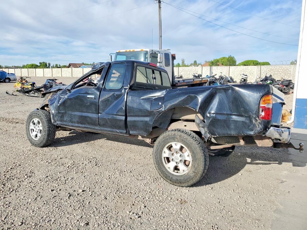 1998 Toyota Tacoma Black vin: 4TAWN72N4WZ157415