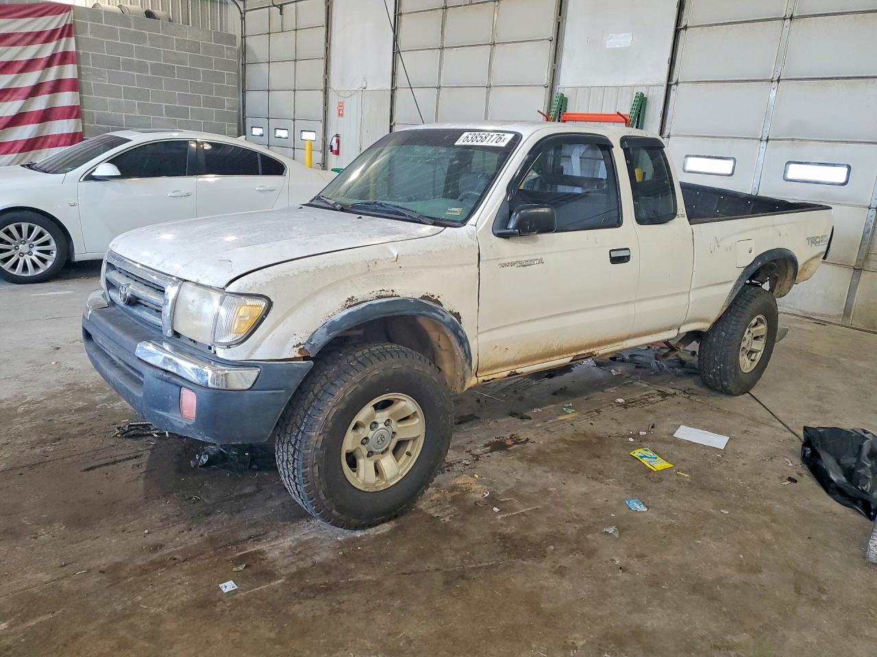 1999 Toyota Tacoma White vin: 4TAWN72N4XZ566418