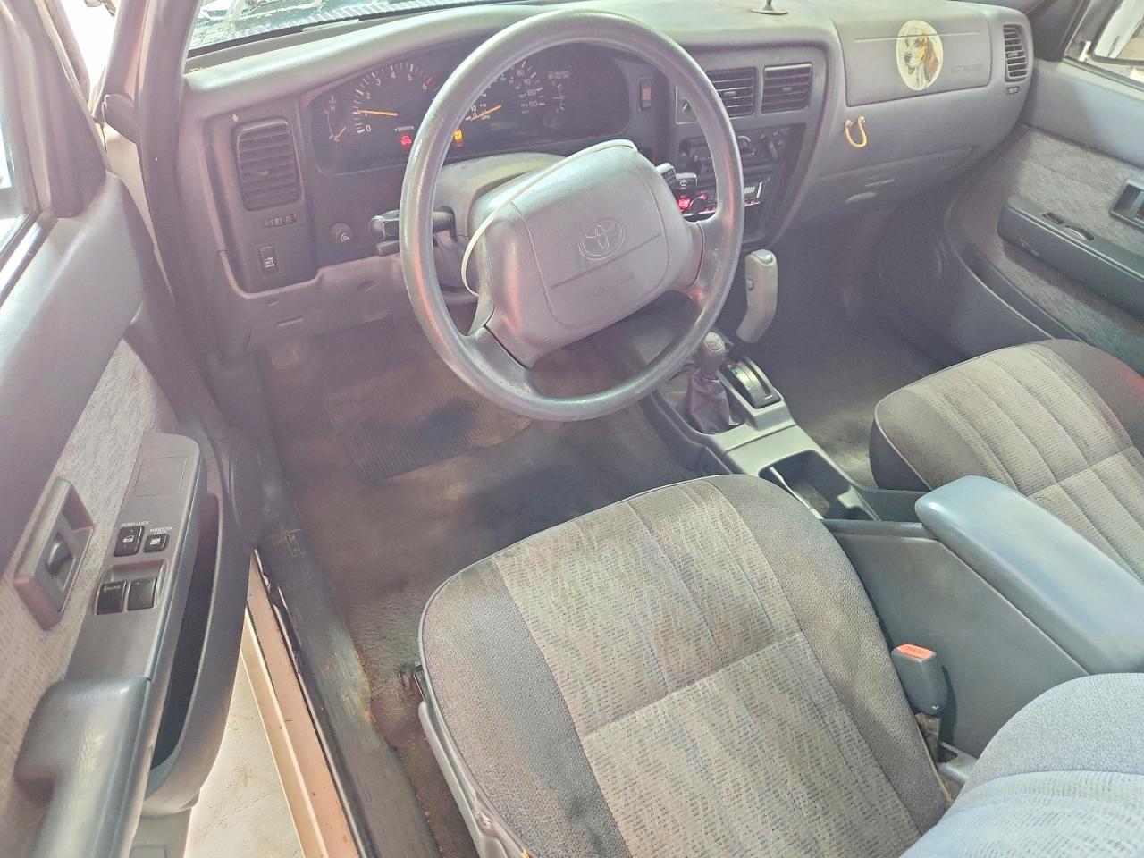 1999 Toyota Tacoma V6 White vin: 4TAWN72N5XZ560210