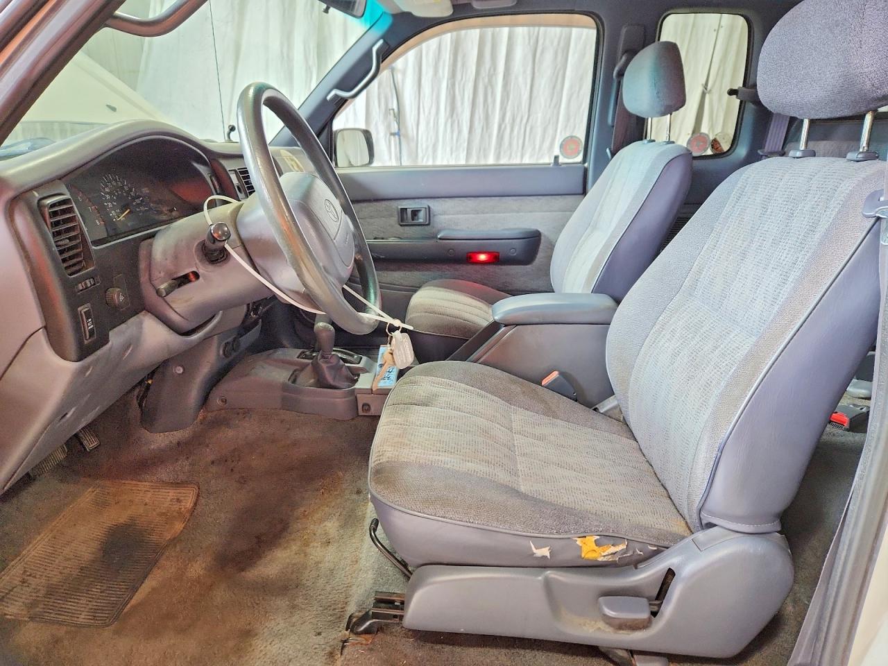 1999 Toyota Tacoma V6 White vin: 4TAWN72N5XZ560210
