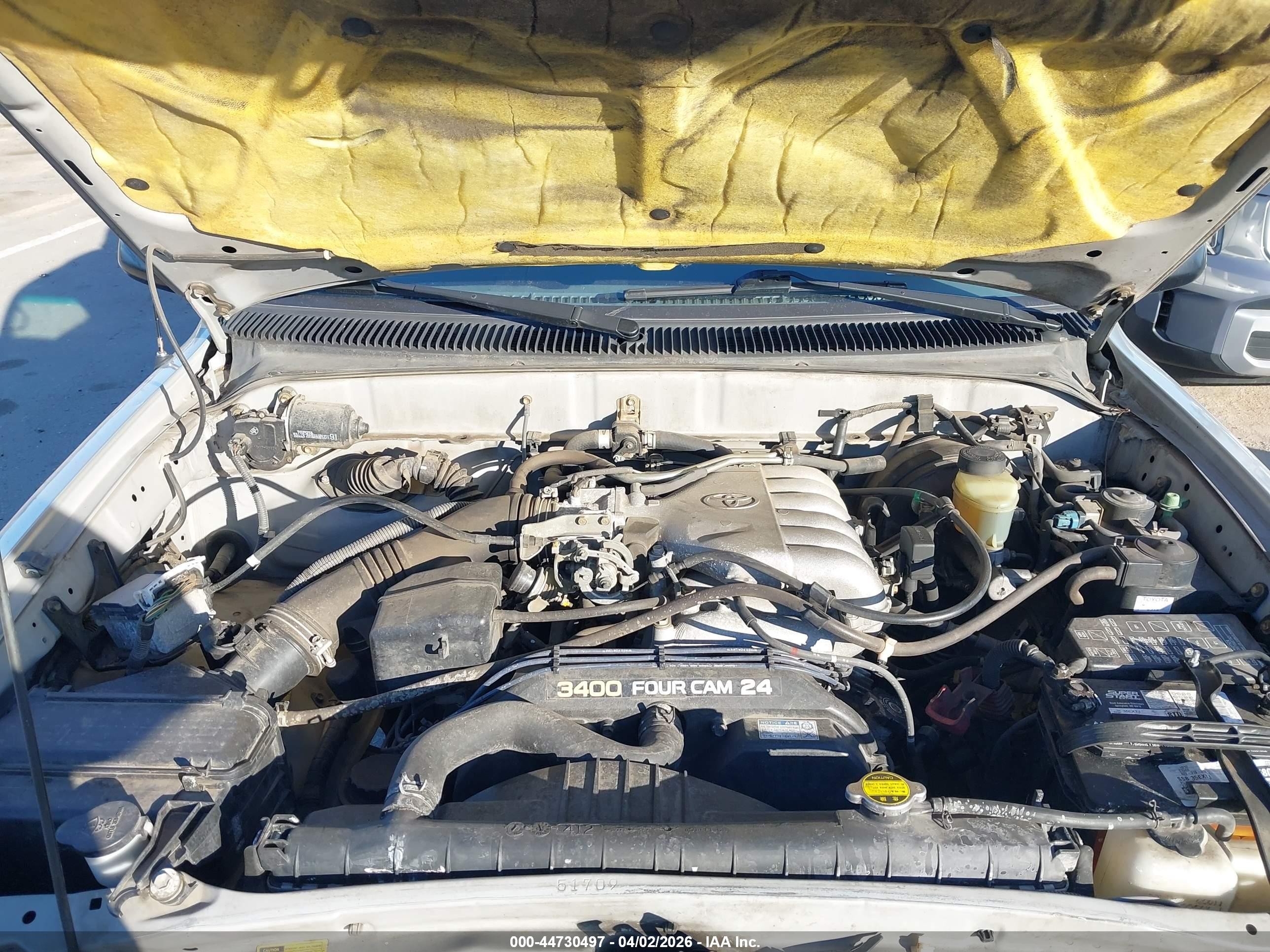 2000 Toyota Tacoma Base V6 Silver vin: 4TAWN72N6YZ604278