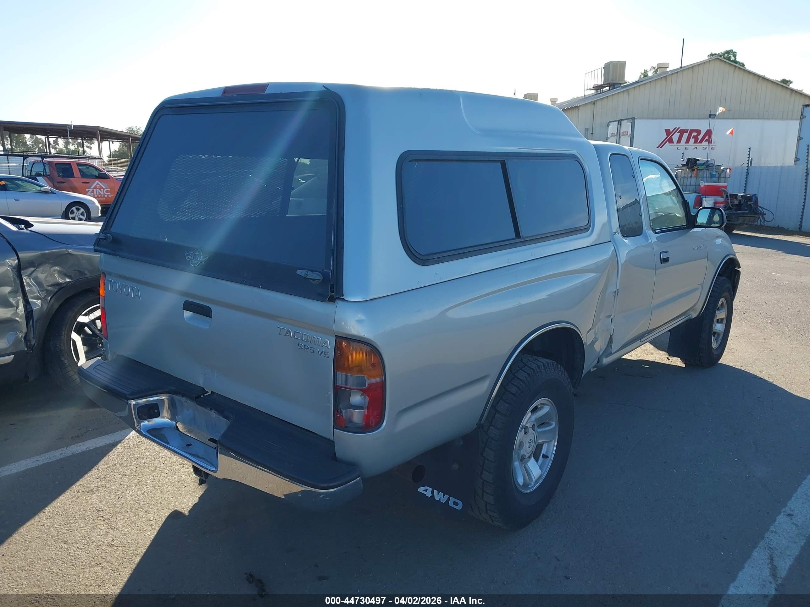 2000 Toyota Tacoma Base V6 Silver vin: 4TAWN72N6YZ604278