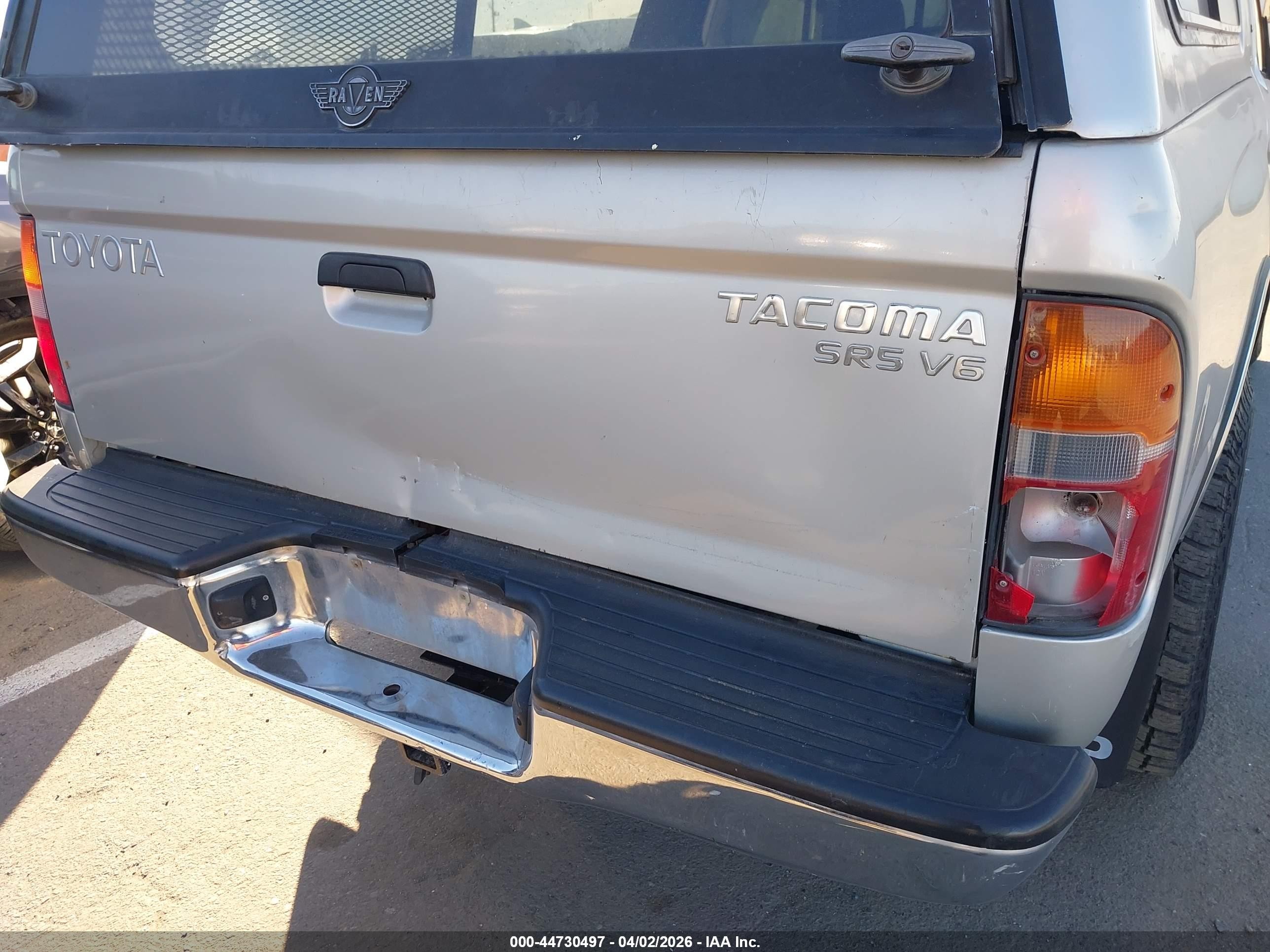 2000 Toyota Tacoma Base V6 Silver vin: 4TAWN72N6YZ604278