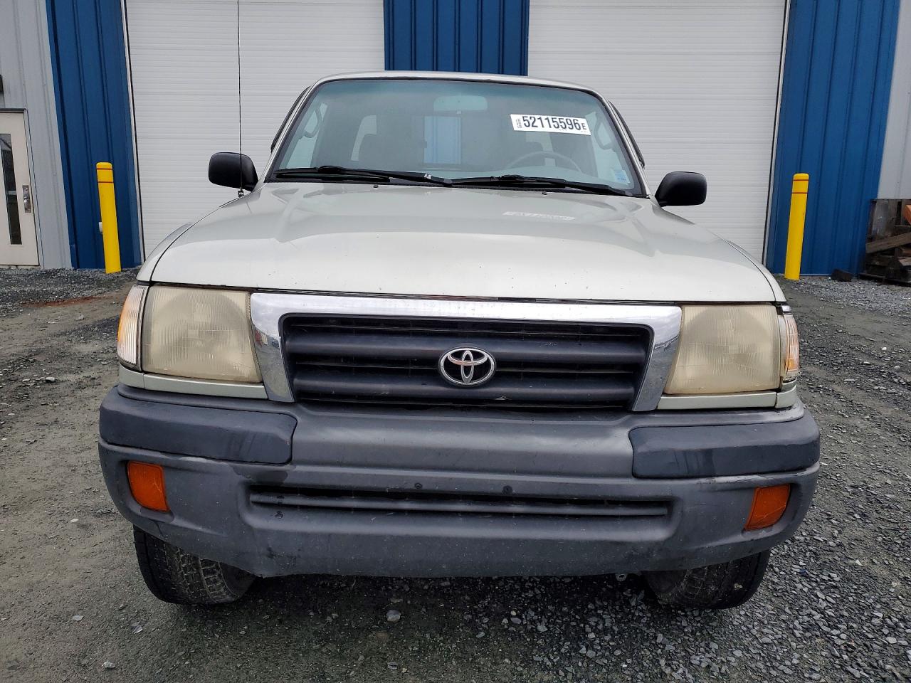 2000 Toyota Tacoma Xtracab Silver vin: 4TAWN72N6YZ617631