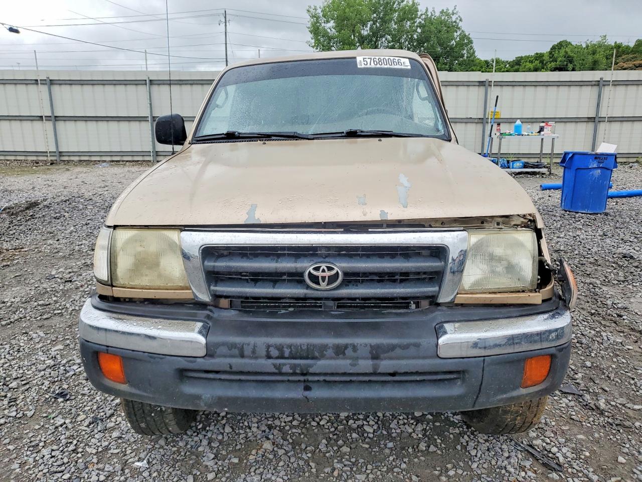 2000 Toyota Tacoma Xtracab Gold vin: 4TAWN72N7YZ665686