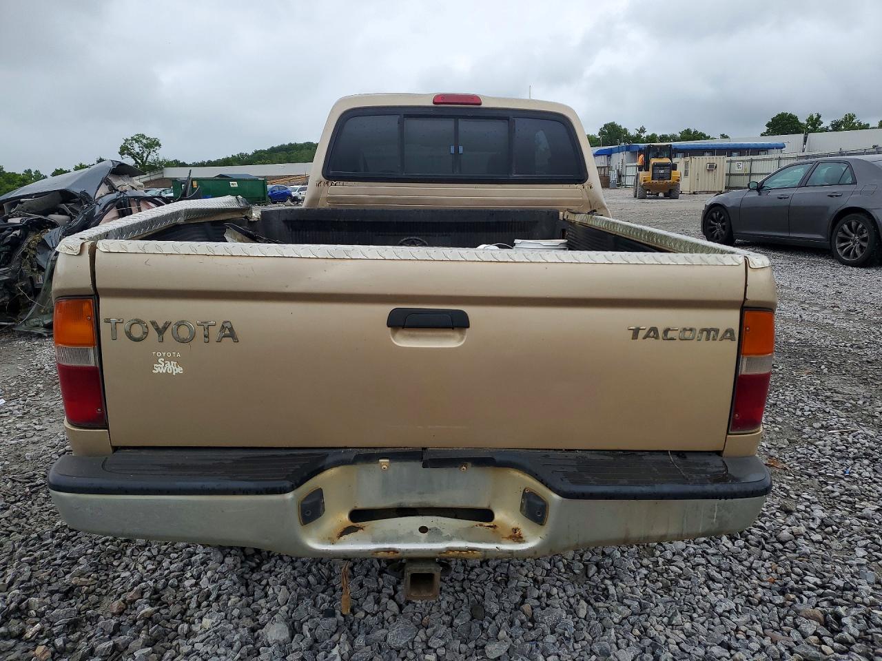 2000 Toyota Tacoma Xtracab Gold vin: 4TAWN72N7YZ665686