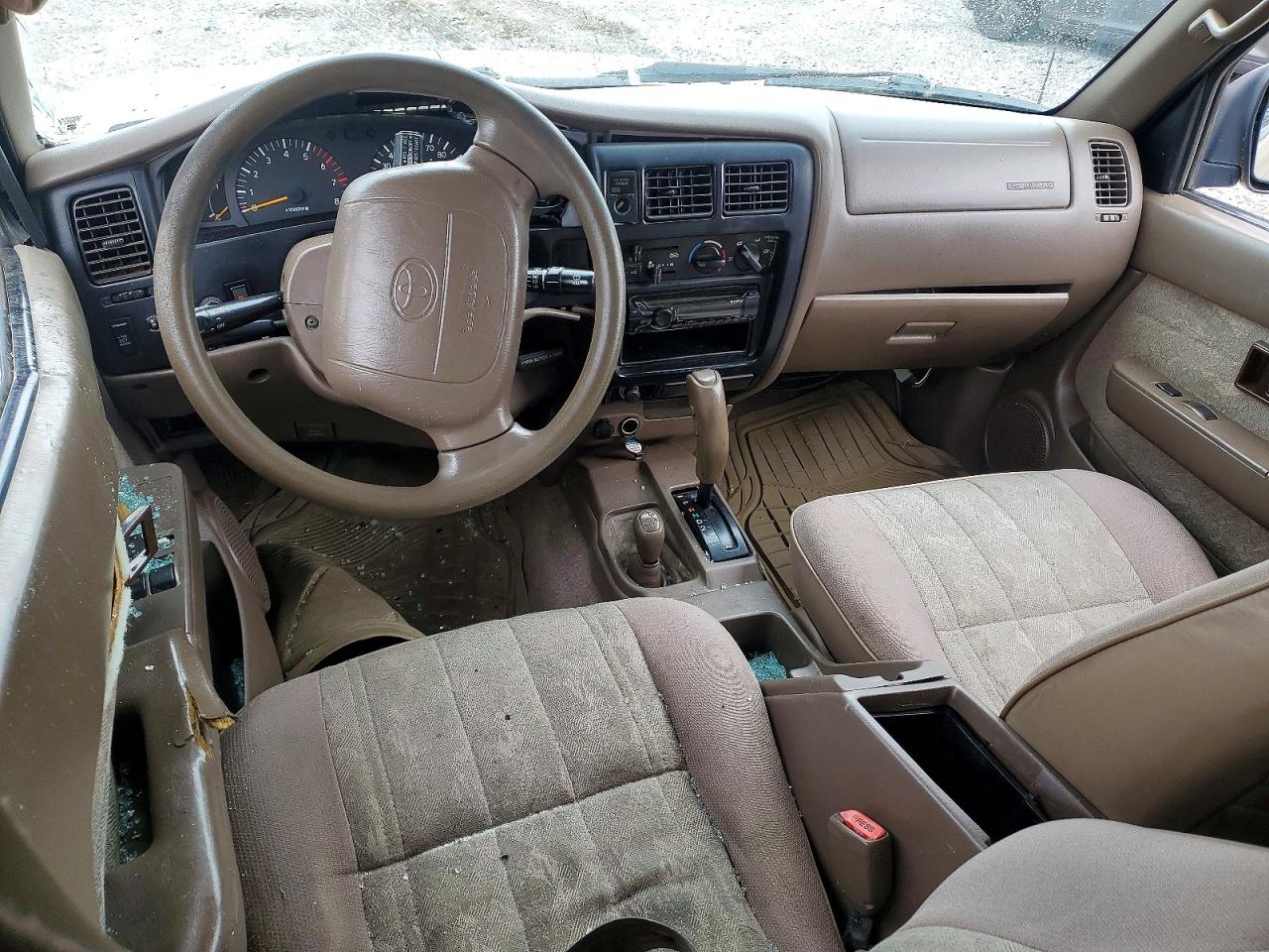 2000 Toyota Tacoma Xtracab Gold vin: 4TAWN72N7YZ665686