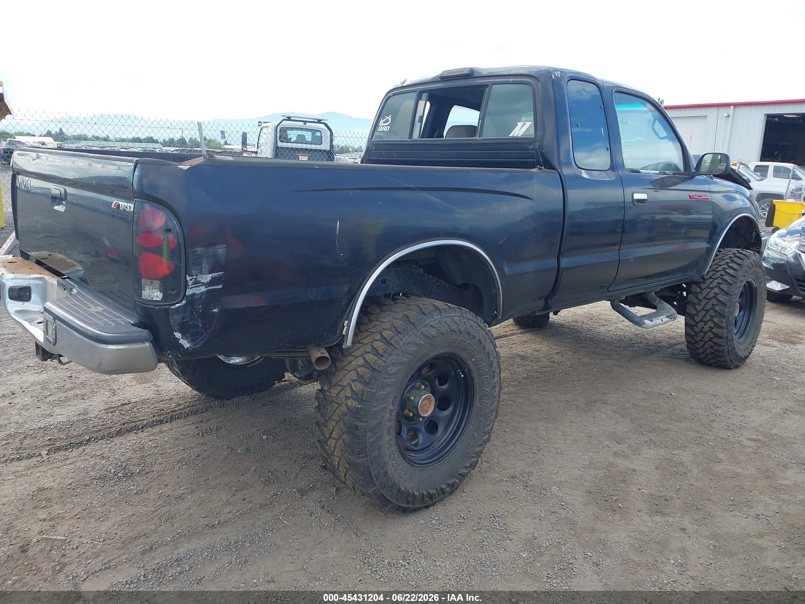 1998 Toyota Tacoma Base V6 Черный vin: 4TAWN72N8WZ060511