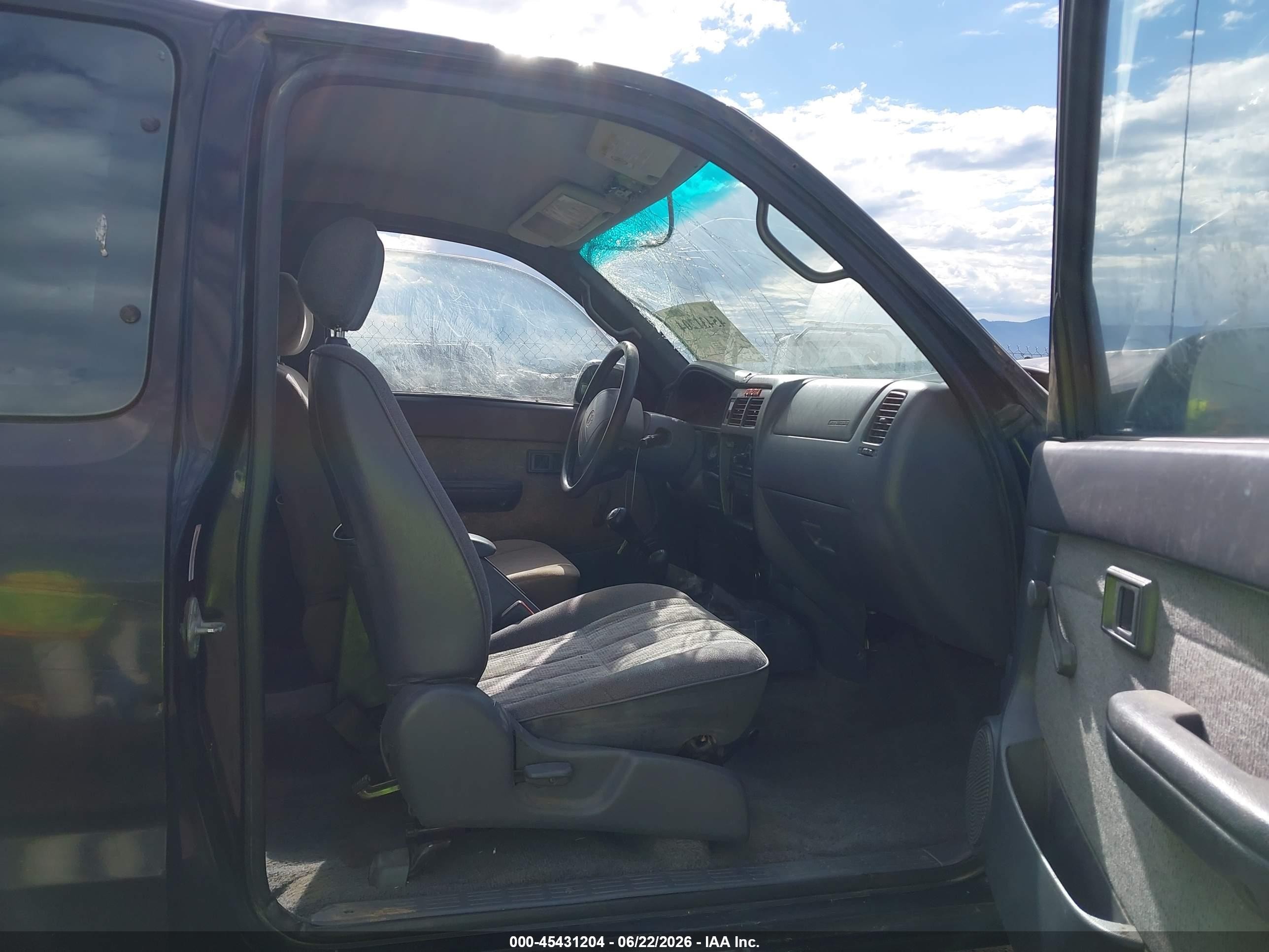 1998 Toyota Tacoma Base V6 Черный vin: 4TAWN72N8WZ060511