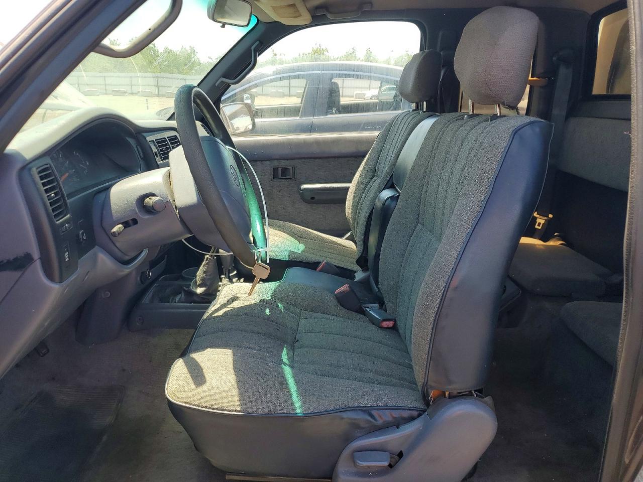 1998 Toyota Tacoma Xtracab Purple vin: 4TAWN72N8WZ069340