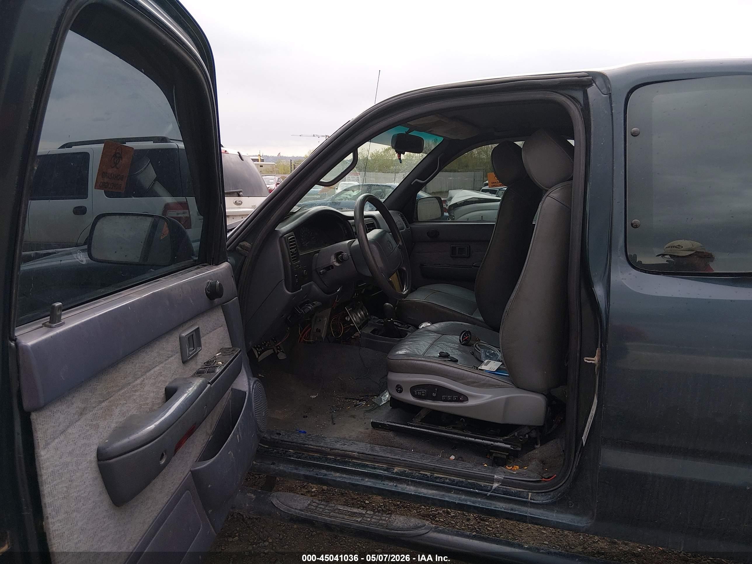 1998 Toyota Tacoma Base V6 Green vin: 4TAWN72N8WZ111635