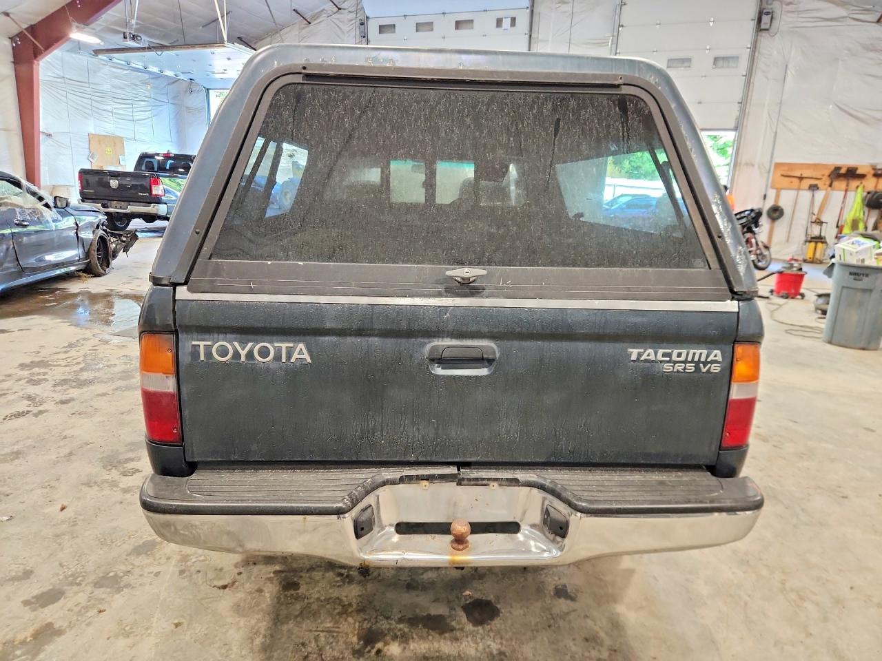 1998 Toyota Tacoma V6 Green vin: 4TAWN72N8WZ172967