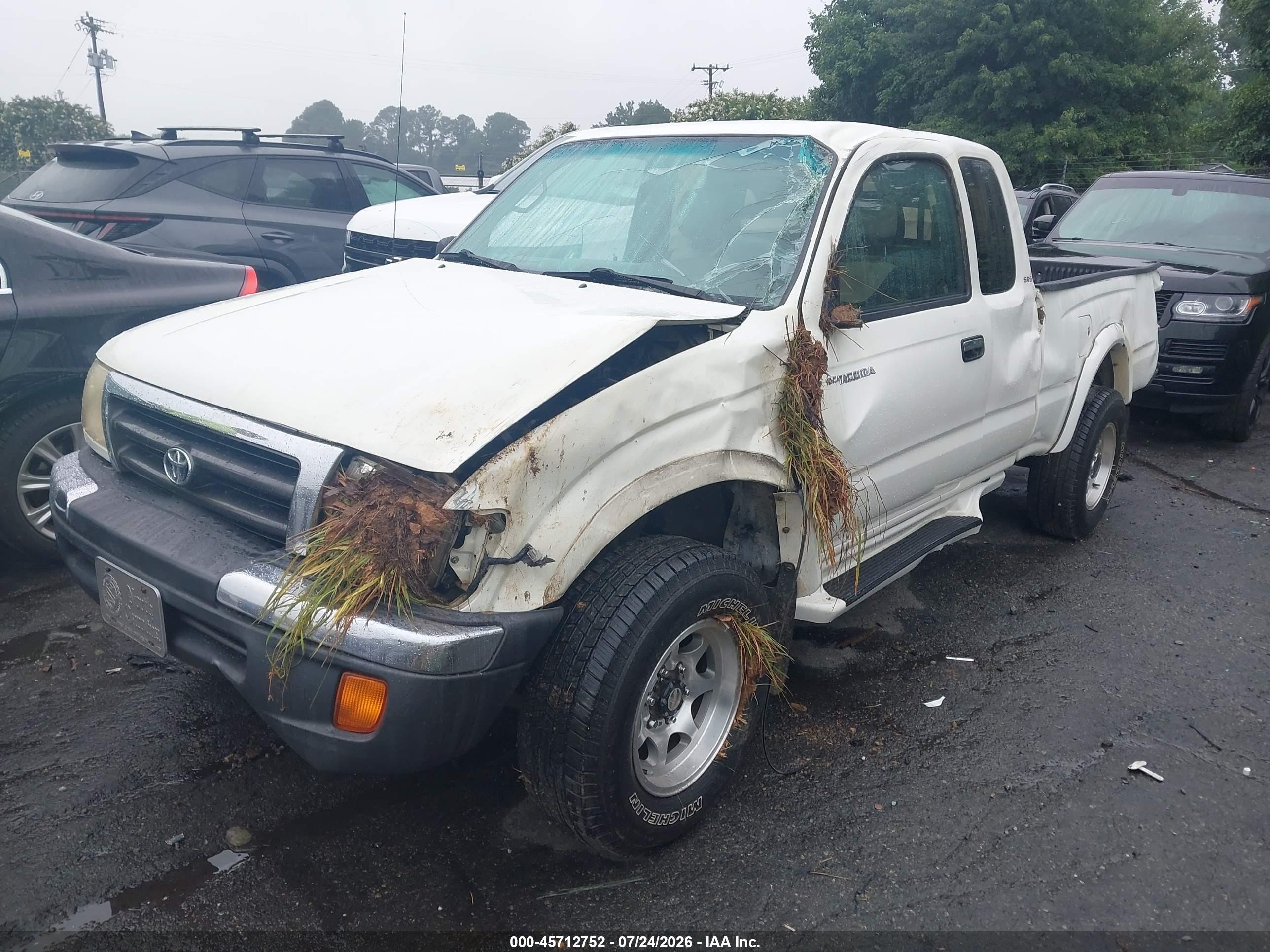 1998 Toyota Tacoma Base V6 White vin: 4TAWN72N8WZ173116