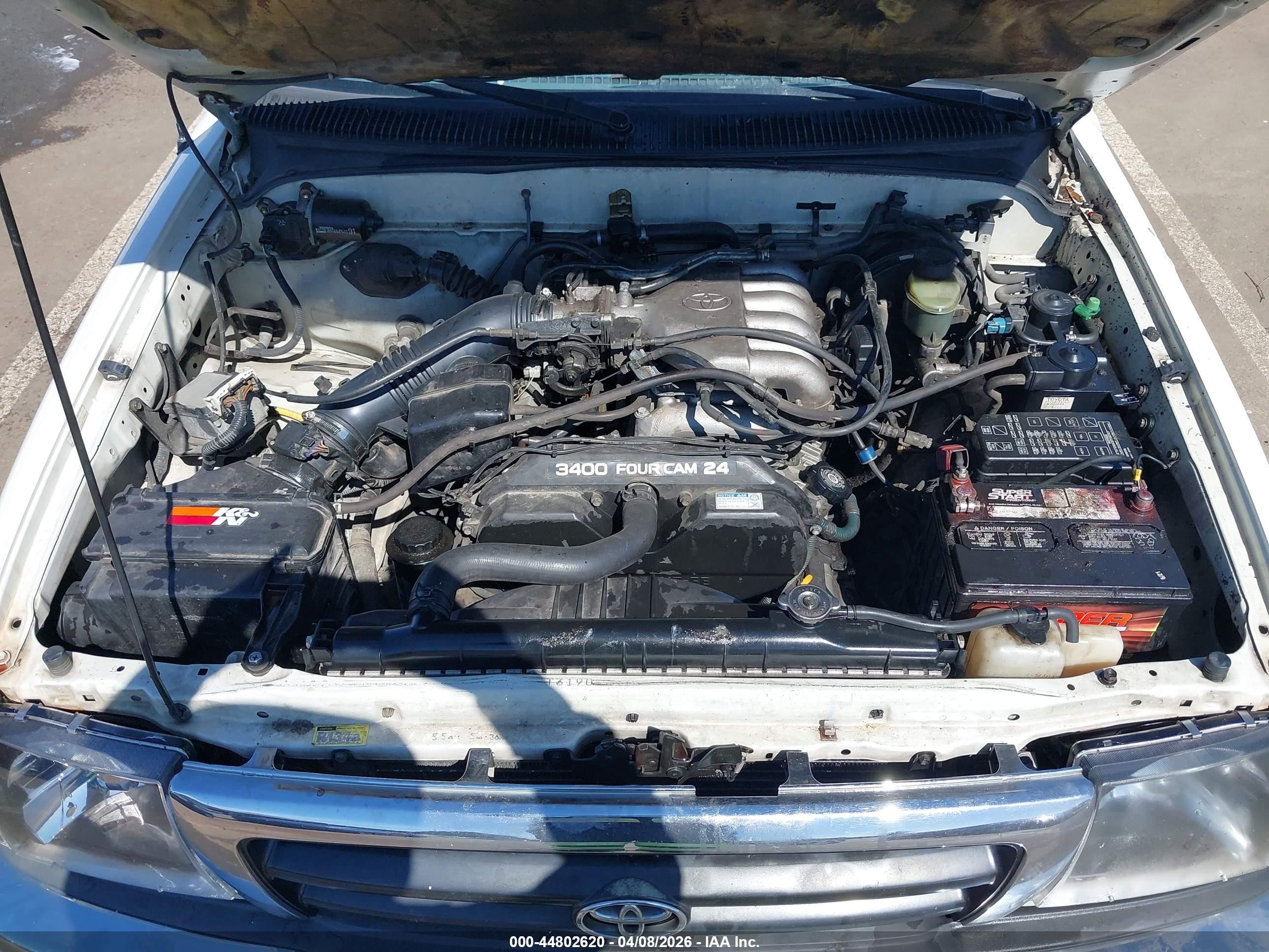 1999 Toyota Tacoma   White vin: 4TAWN72N8XZ450624