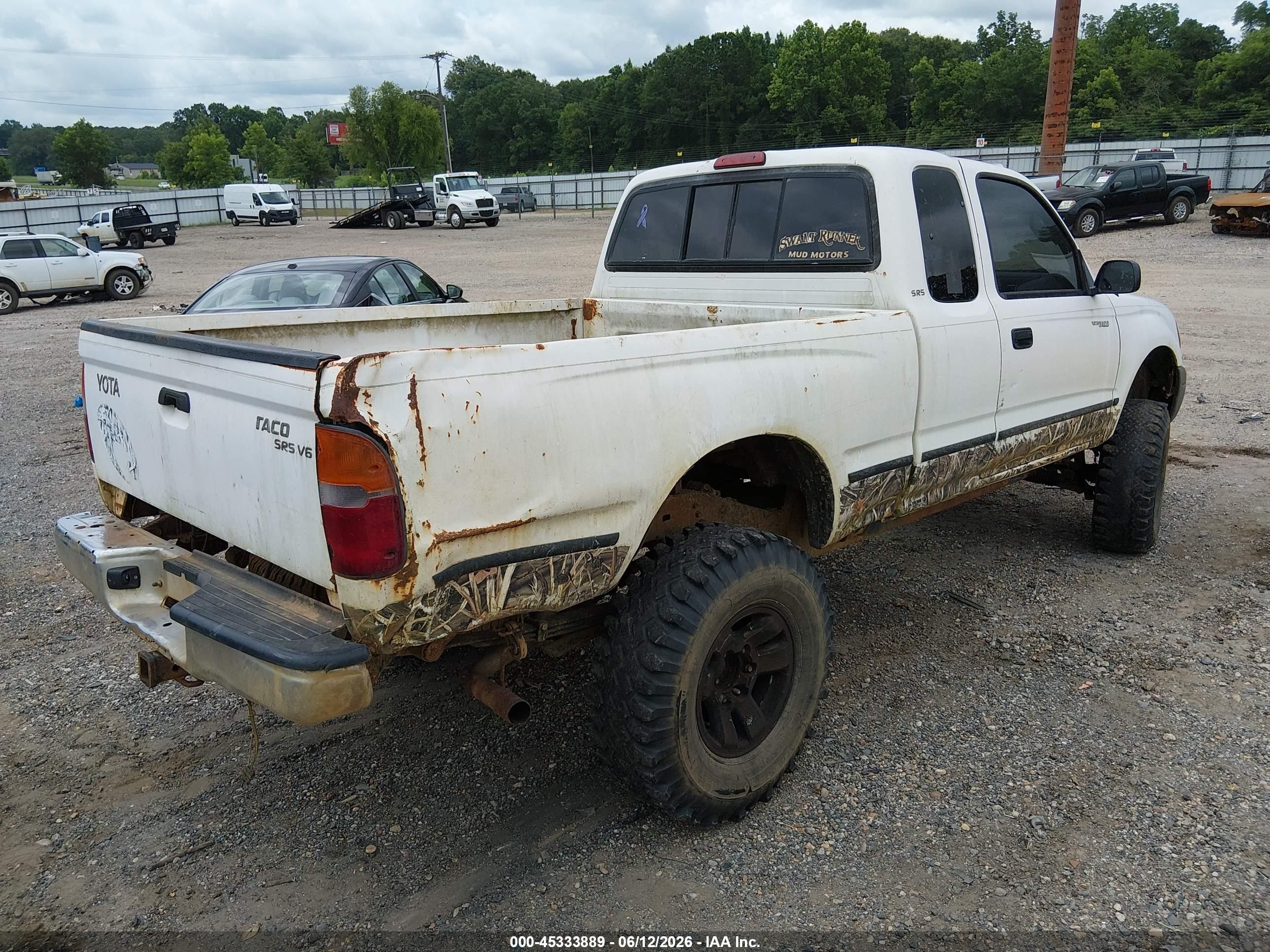1999 Toyota Tacoma White vin: 4TAWN72N8XZ550660