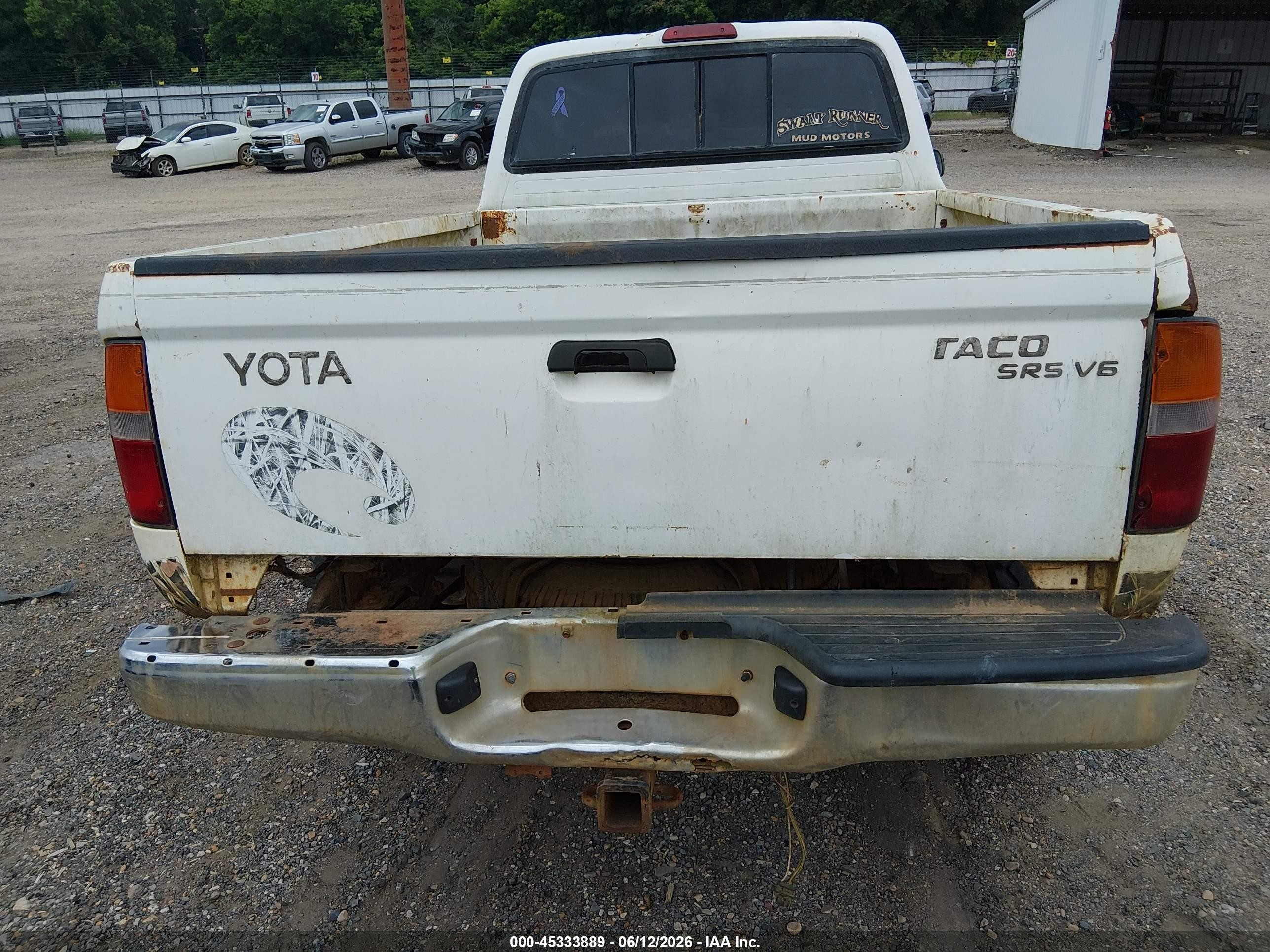 1999 Toyota Tacoma White vin: 4TAWN72N8XZ550660