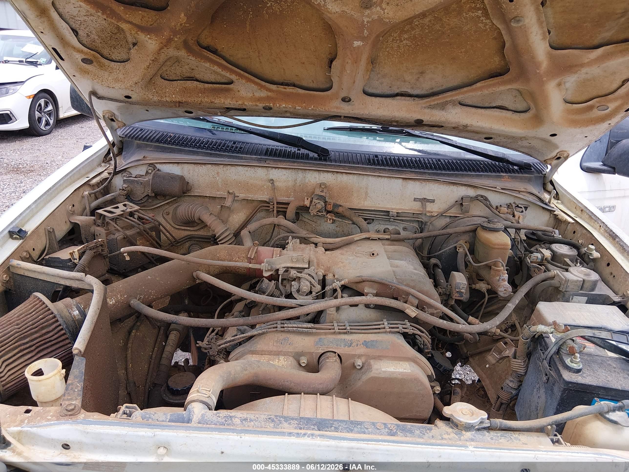 1999 Toyota Tacoma White vin: 4TAWN72N8XZ550660