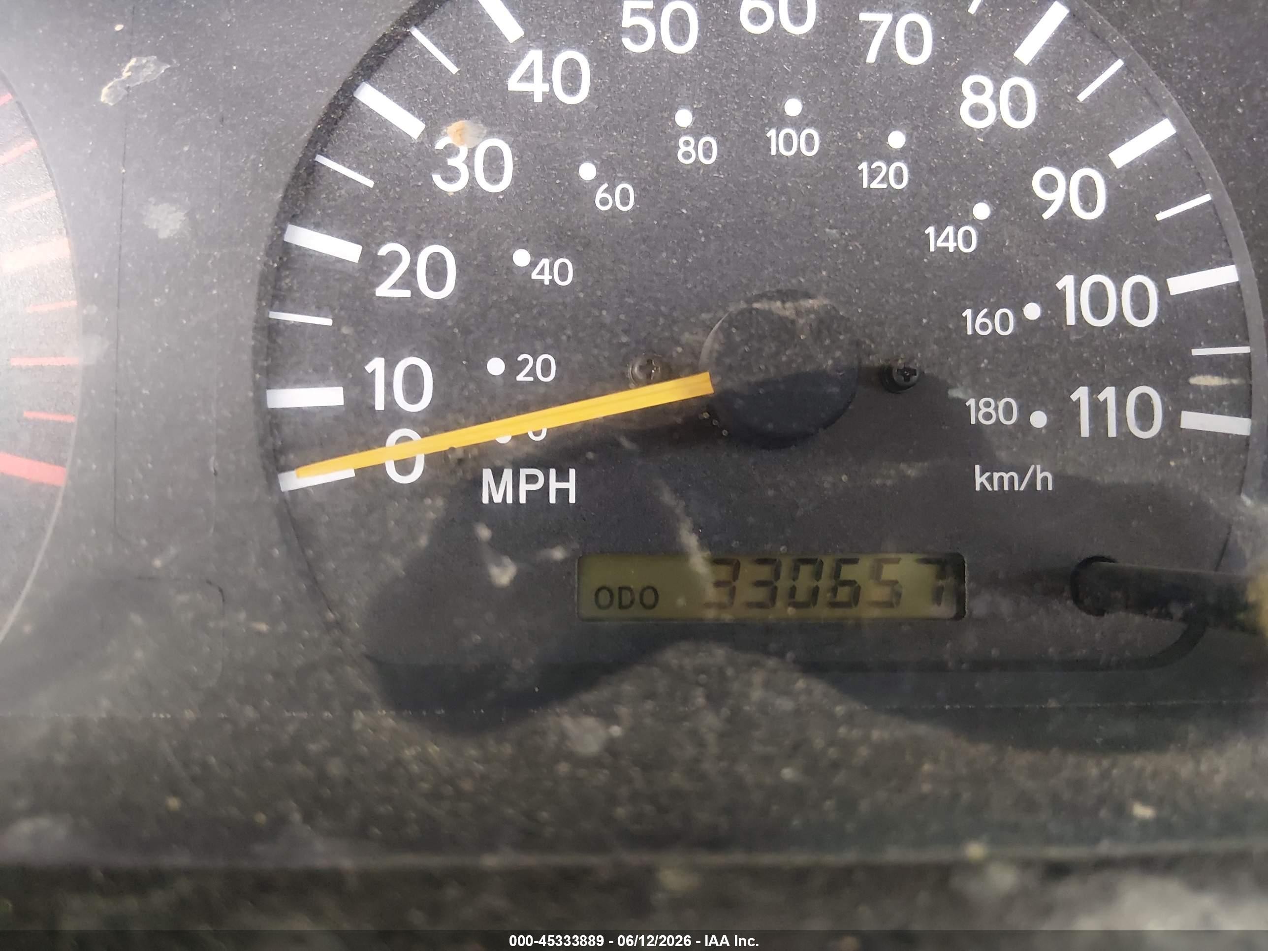 1999 Toyota Tacoma White vin: 4TAWN72N8XZ550660