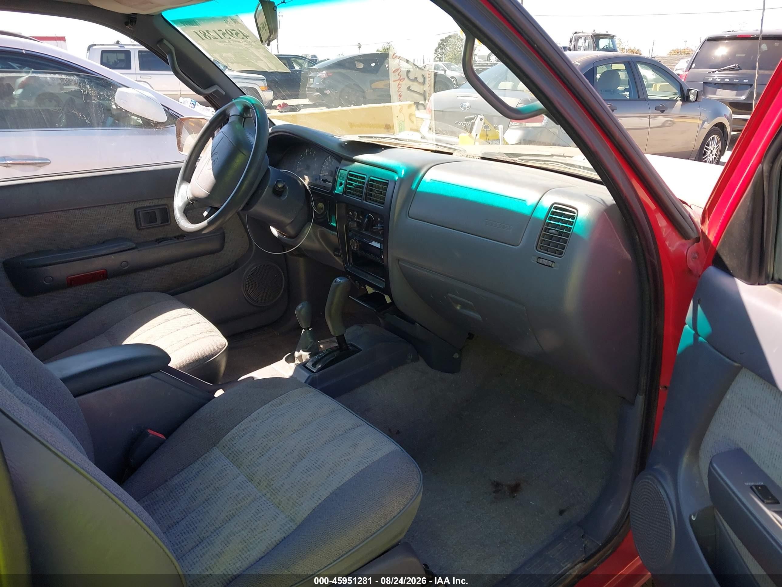 1999 Toyota Tacoma   Red vin: 4TAWN72N8XZ569547