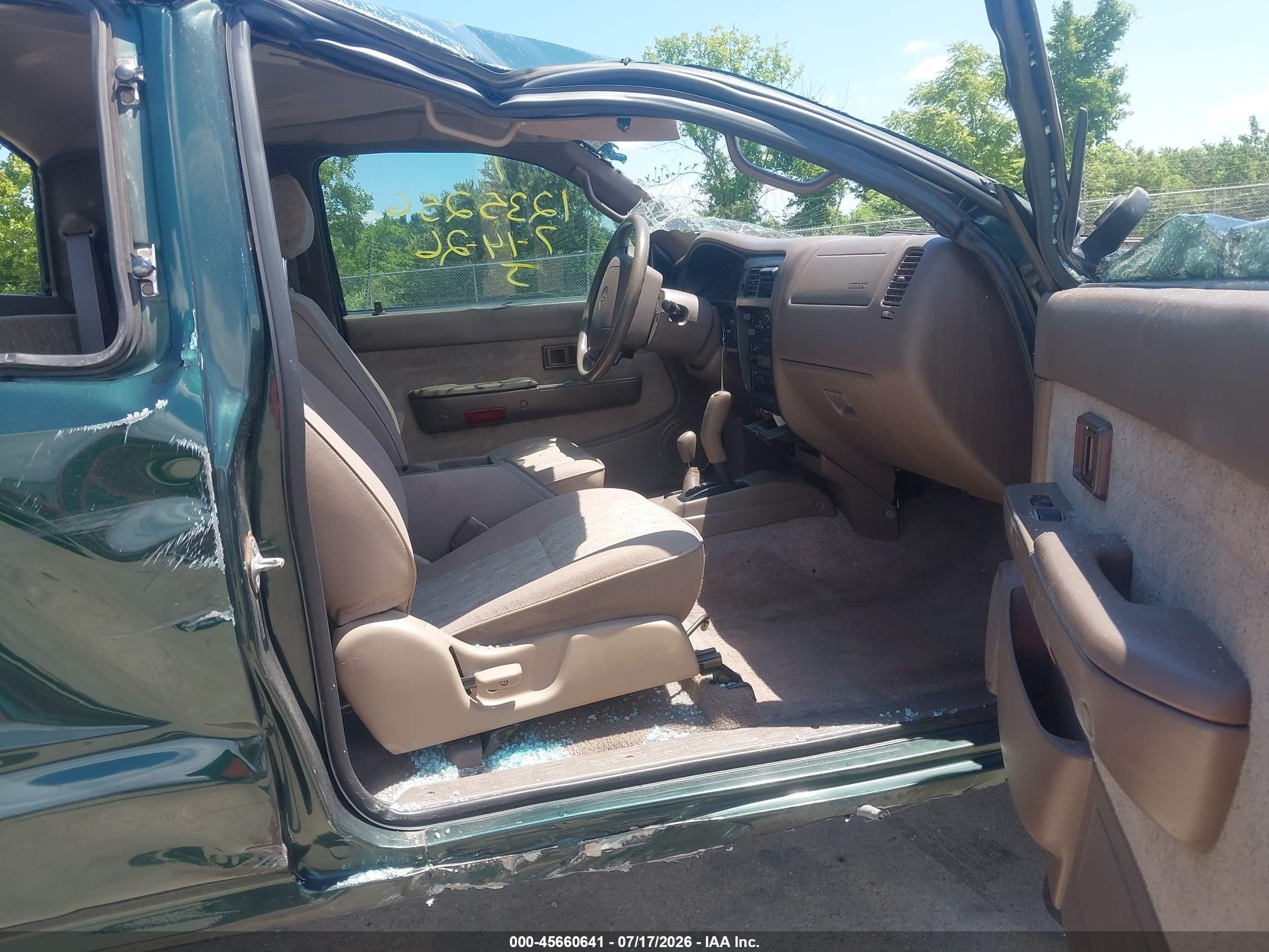 2000 Toyota Tacoma Base V6 Green vin: 4TAWN72N8YZ575821