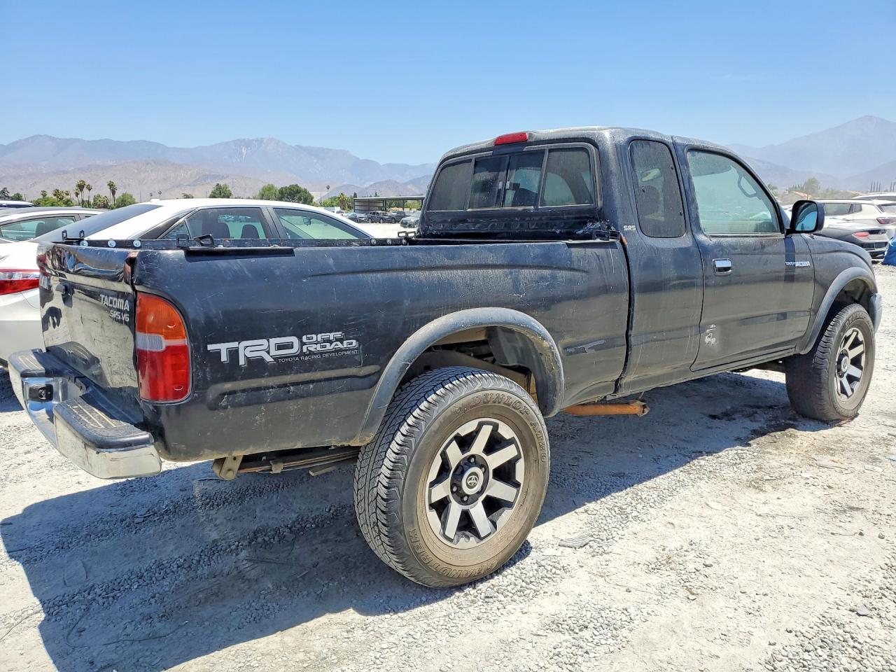 2000 Toyota Tacoma Xtracab Black vin: 4TAWN72N8YZ634818