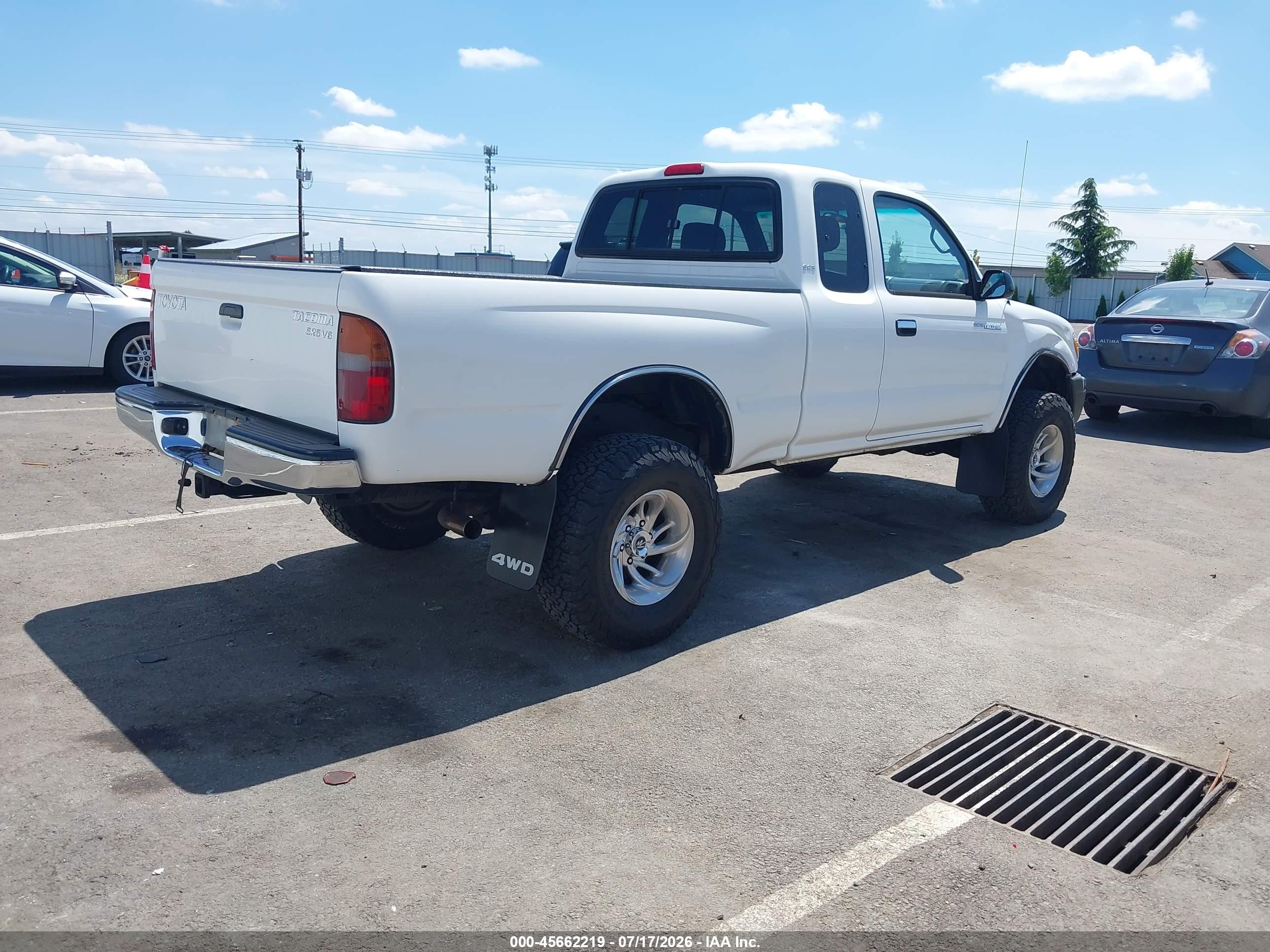 2000 Toyota Tacoma Base V6 Белый vin: 4TAWN72N8YZ682707