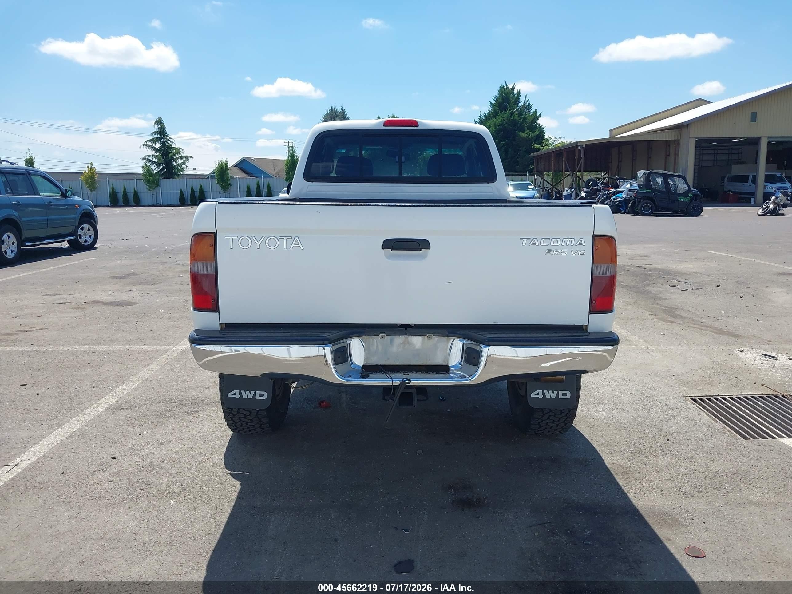 2000 Toyota Tacoma Base V6 Белый vin: 4TAWN72N8YZ682707