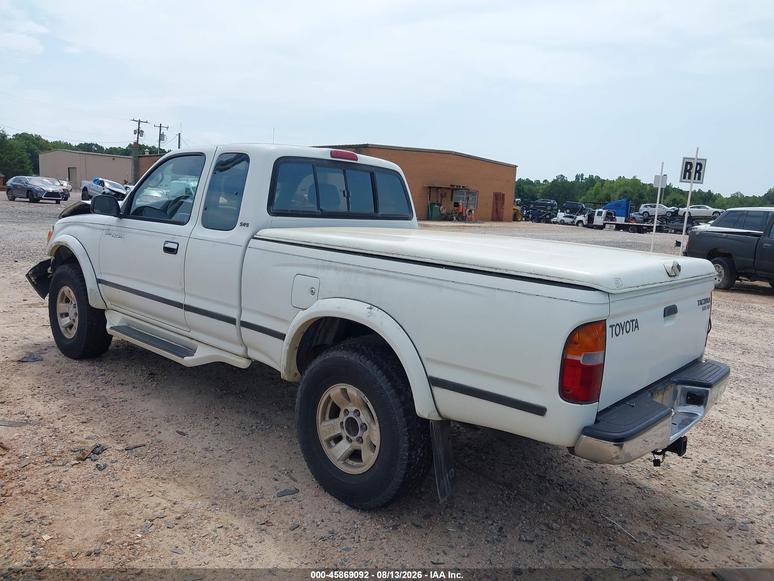 1998 Toyota Tacoma Base V6 White vin: 4TAWN72N9WZ056094