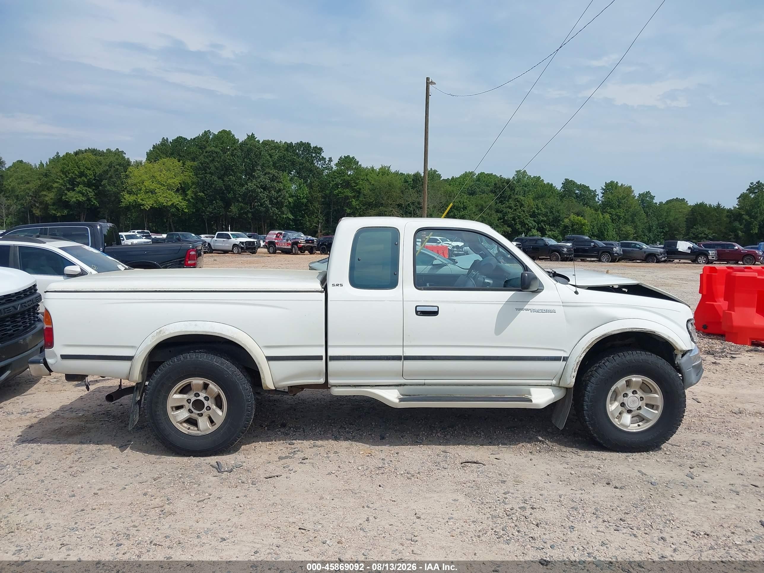 1998 Toyota Tacoma Base V6 White vin: 4TAWN72N9WZ056094