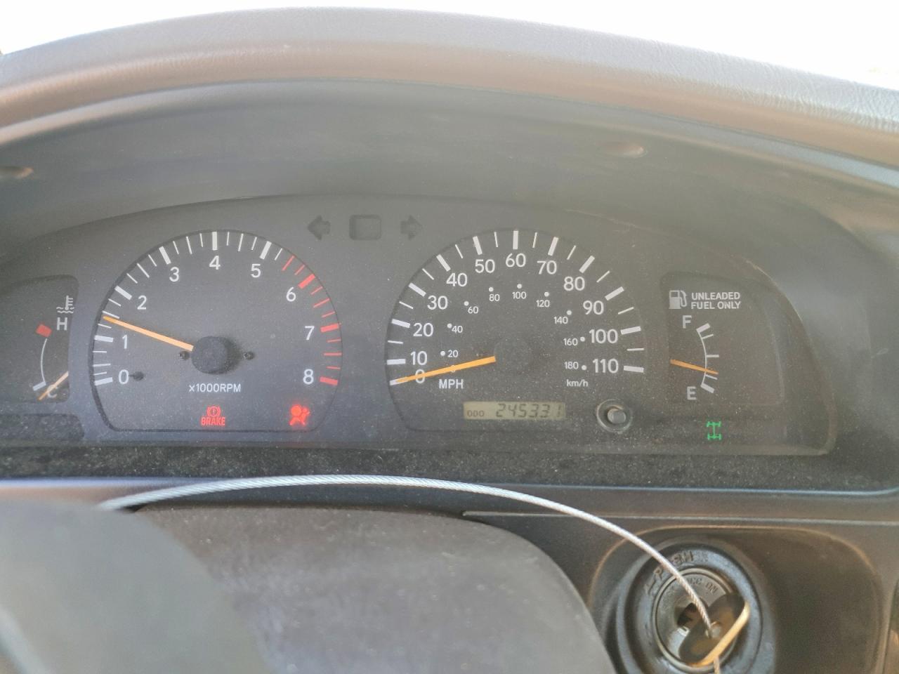 1998 Toyota Tacoma V6 White vin: 4TAWN72N9WZ072943