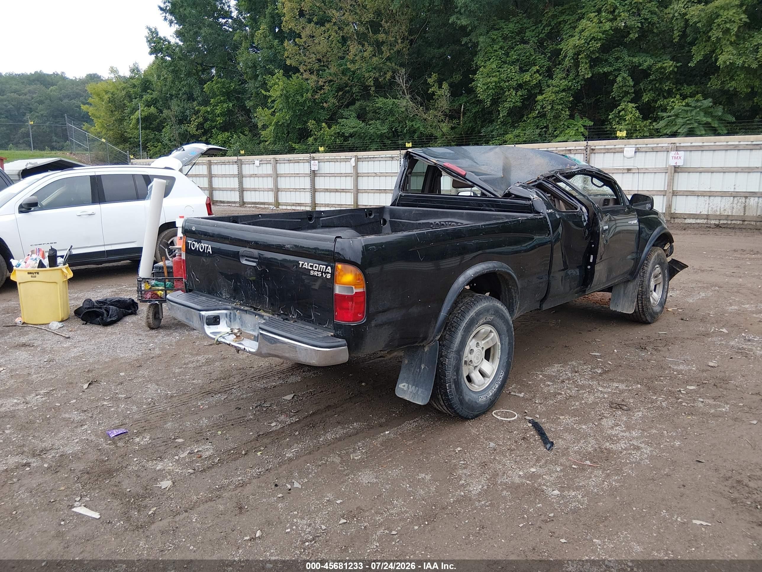 1999 Toyota Tacoma   Black vin: 4TAWN72N9XZ444136