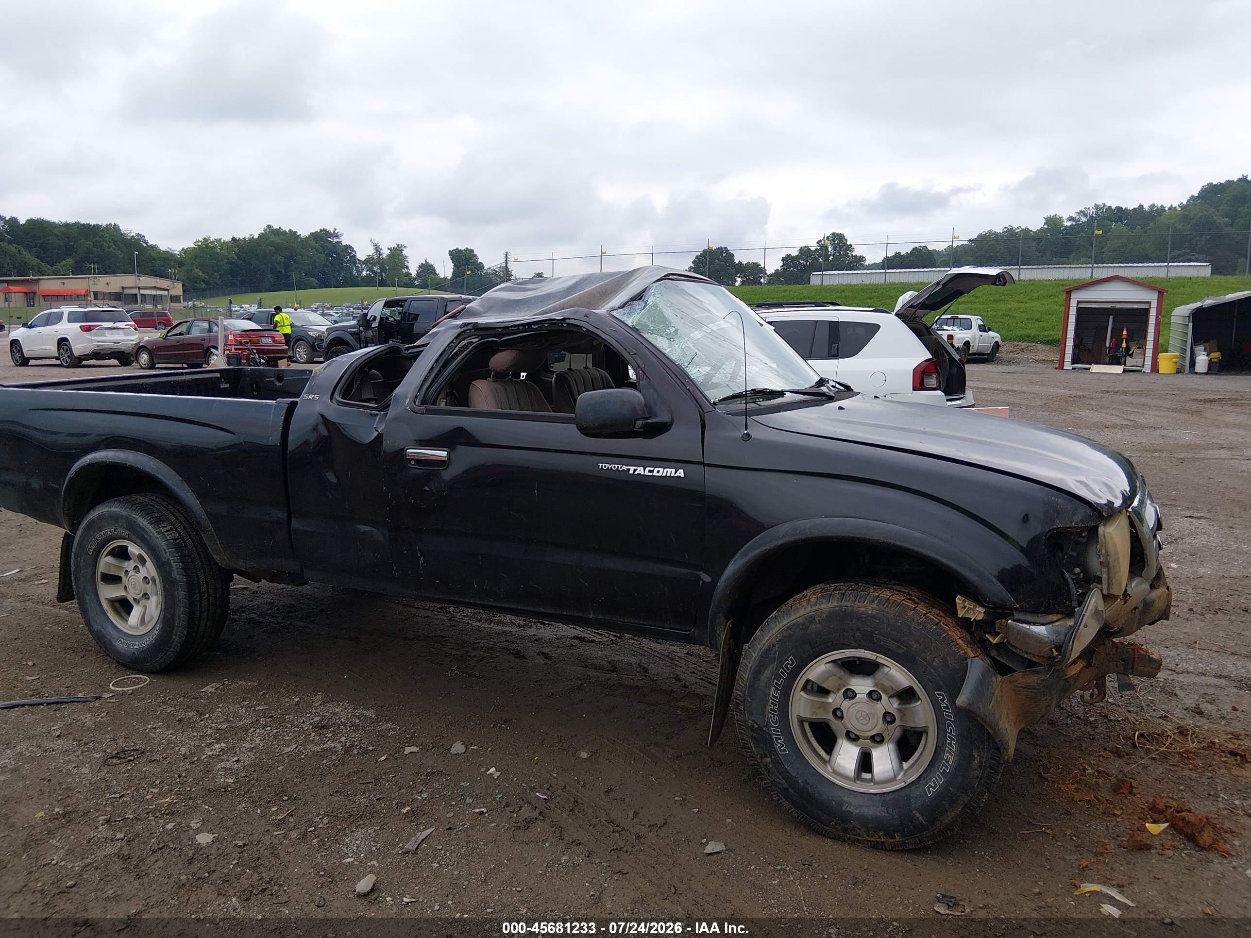1999 Toyota Tacoma   Black vin: 4TAWN72N9XZ444136