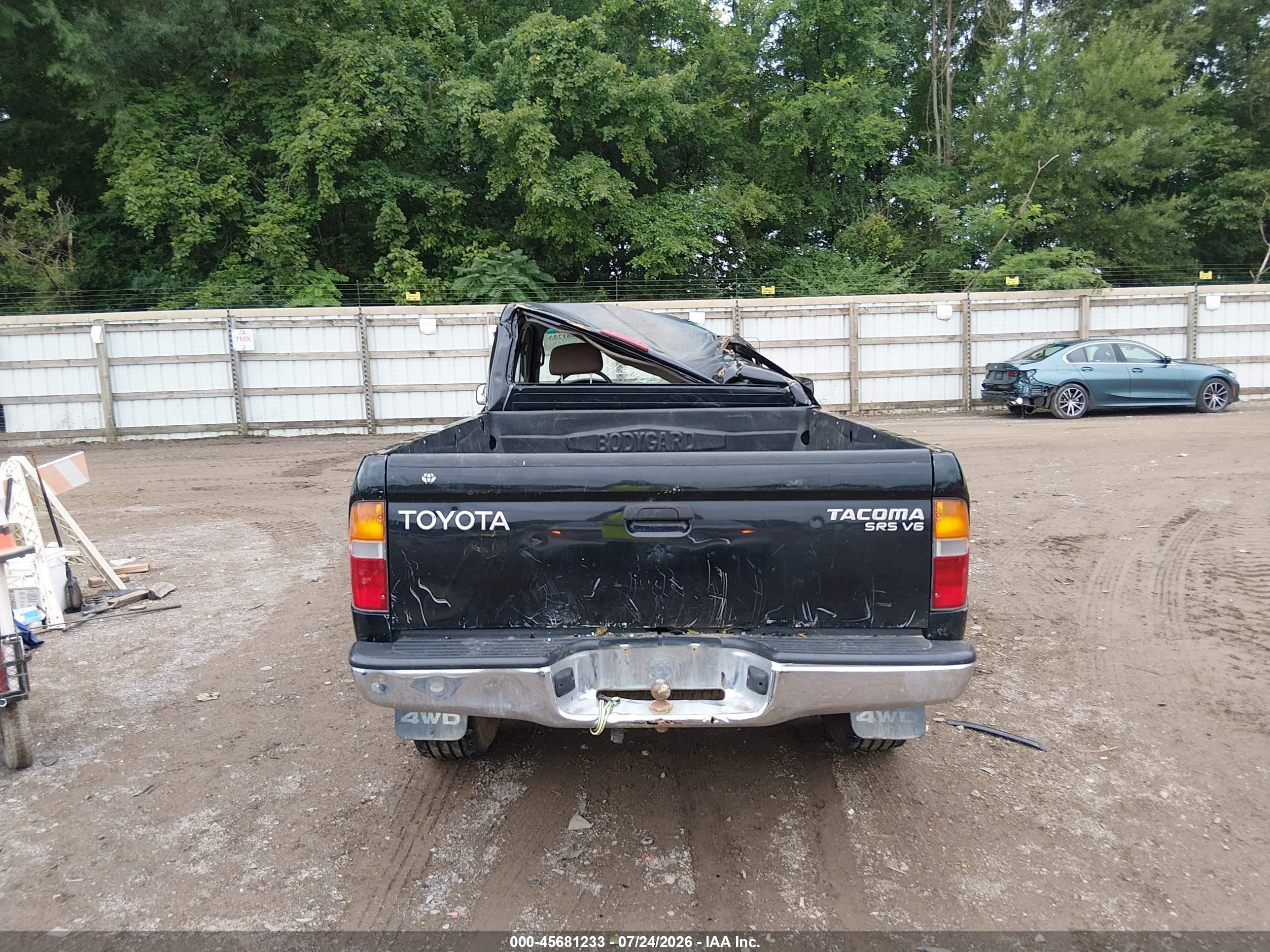 1999 Toyota Tacoma   Black vin: 4TAWN72N9XZ444136