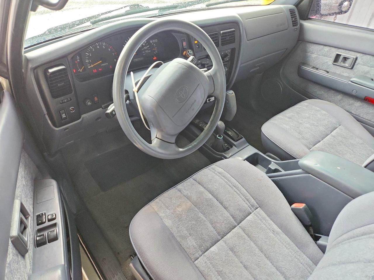 2000 Toyota Tacoma Xtracab Серебряный vin: 4TAWN72N9YZ672848