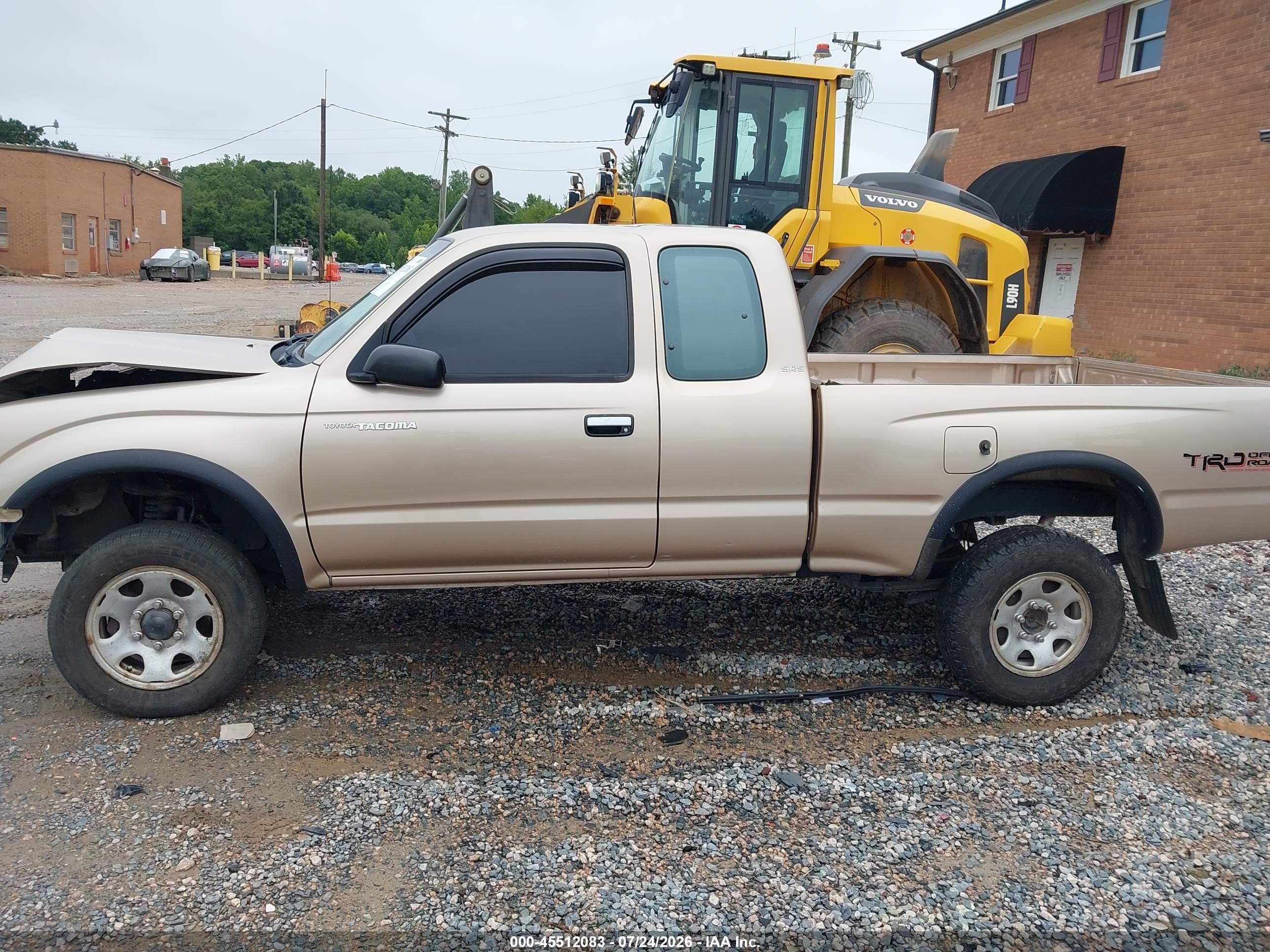 1998 Toyota Tacoma Base V6 Gold vin: 4TAWN72NXWZ129523