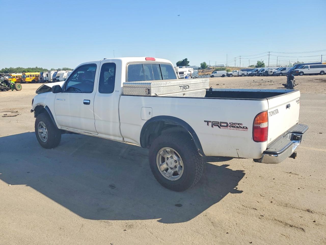1999 Toyota Tacoma Xtracab White vin: 4TAWN72NXXZ572515