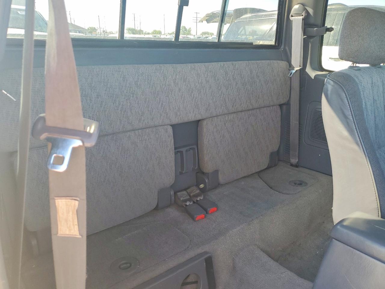 1999 Toyota Tacoma Xtracab White vin: 4TAWN72NXXZ572515