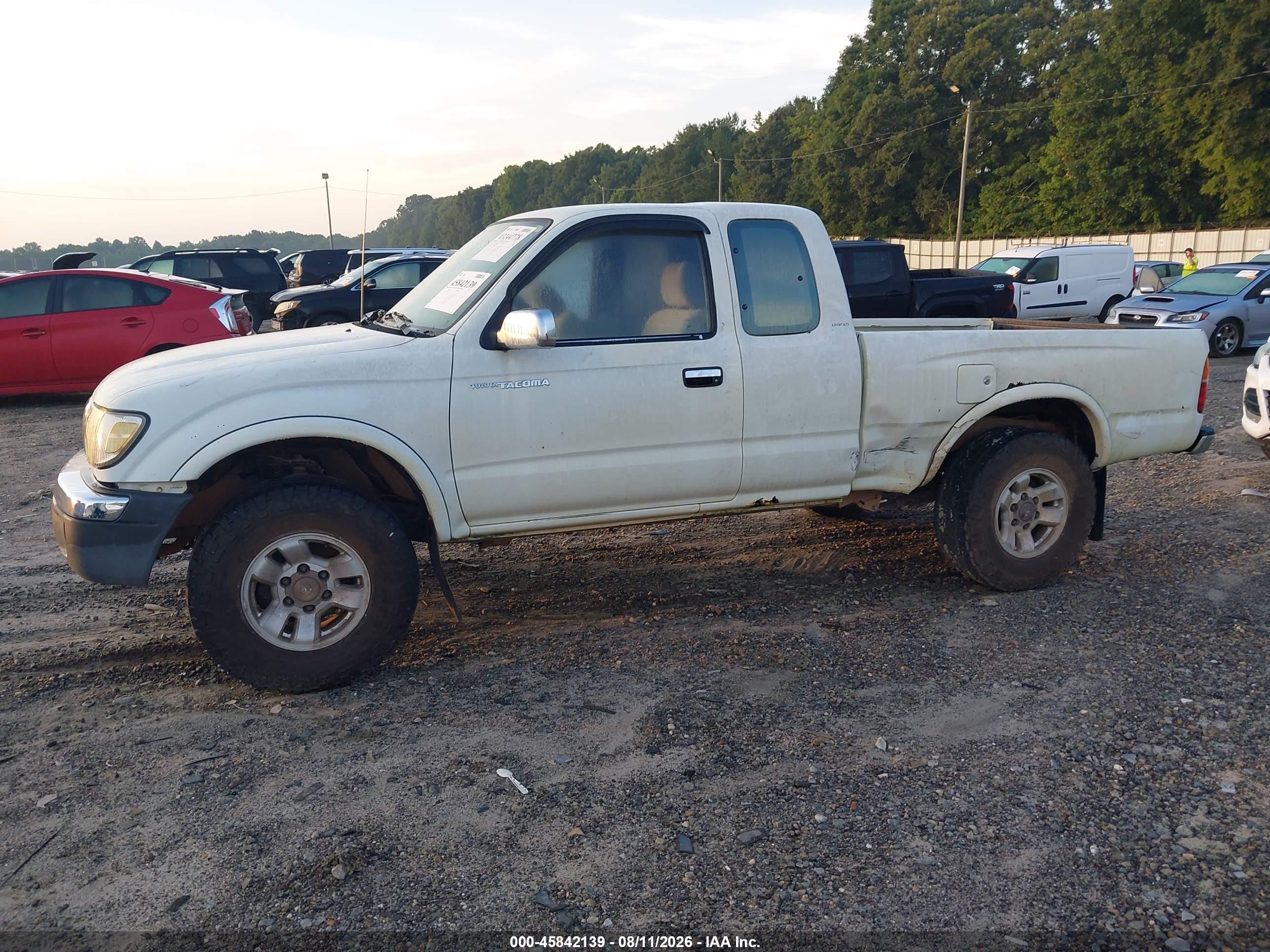 1998 Toyota Tacoma Limited V6 White vin: 4TAWN74N3WZ084020
