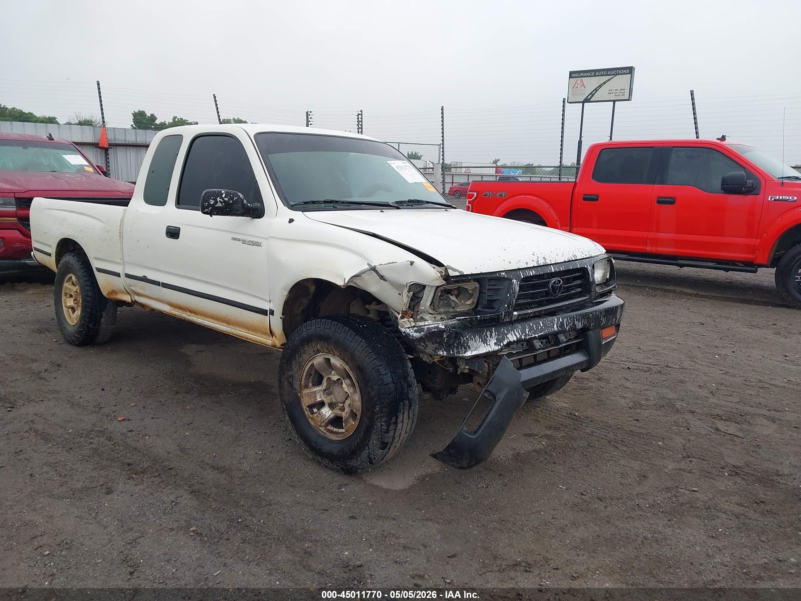 1996 Toyota Tacoma Xtracab Sr5 White vin: 4TAWN74N4TZ158430