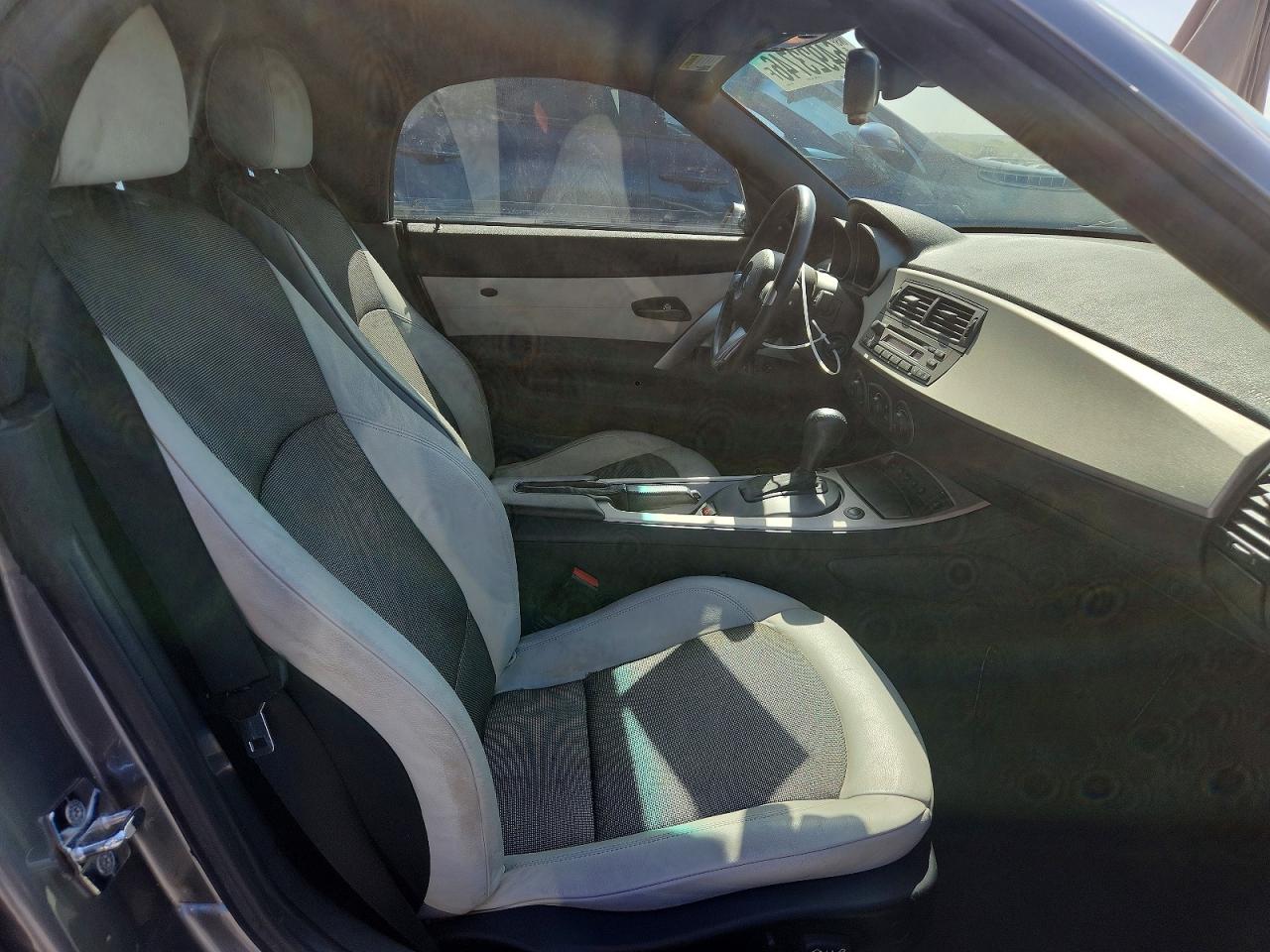 2004 Bmw Z4 2.5 Gray vin: 4USBT33464LS48512