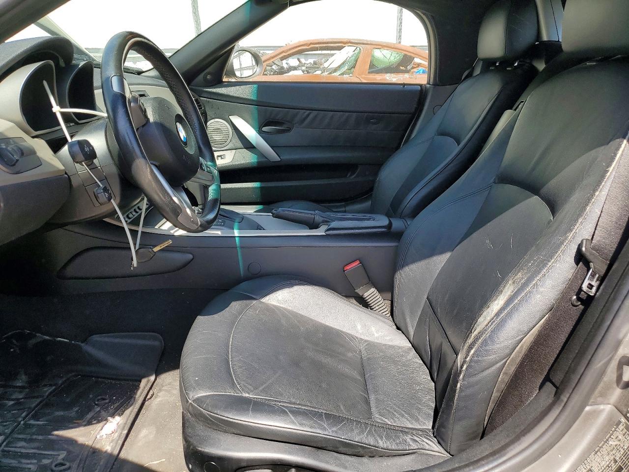 2004 Bmw Z4 2.5 Gray vin: 4USBT33474LS48518