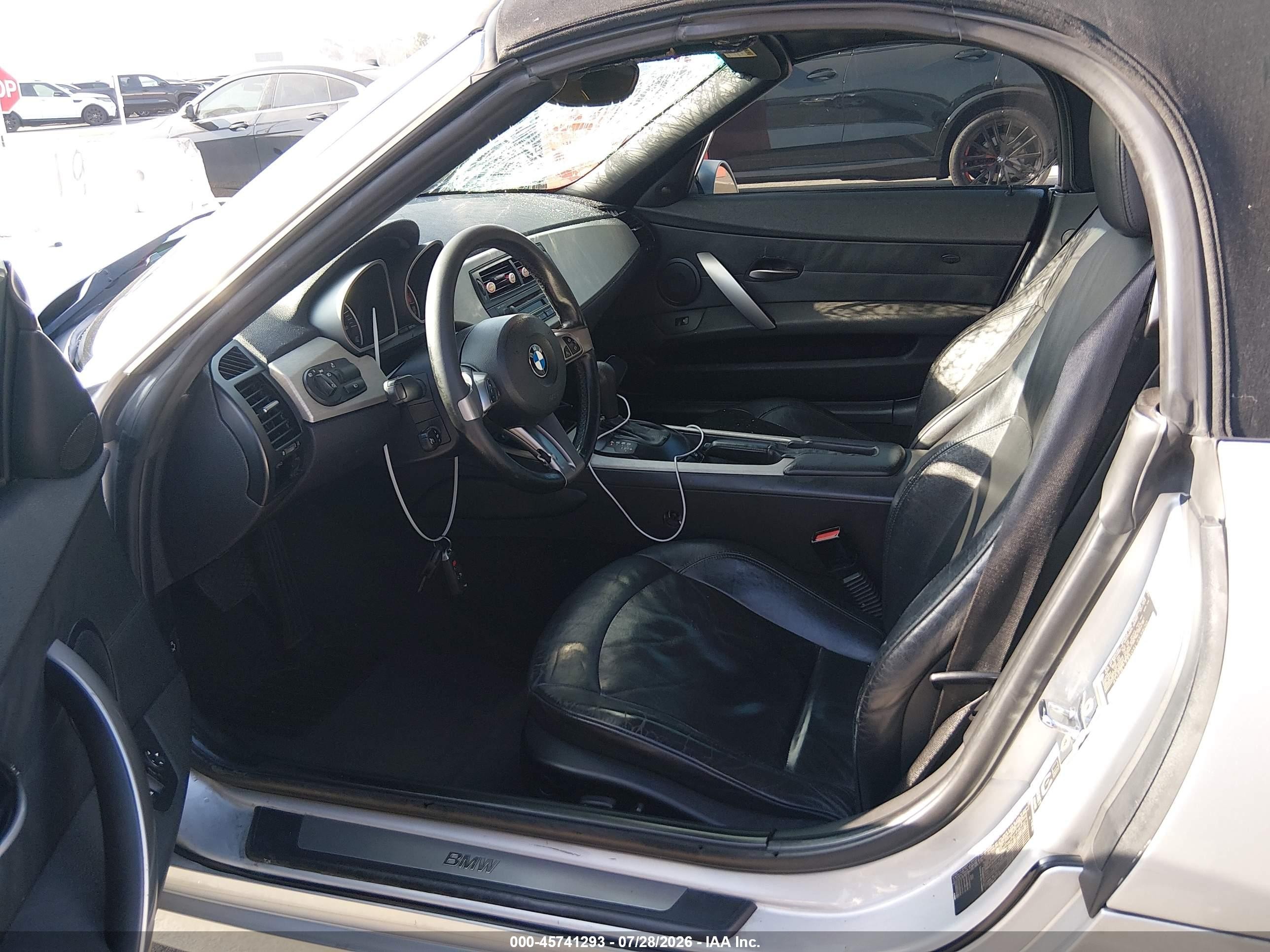 2005 Bmw Z4 2.5i Silver vin: 4USBT33505LS53800